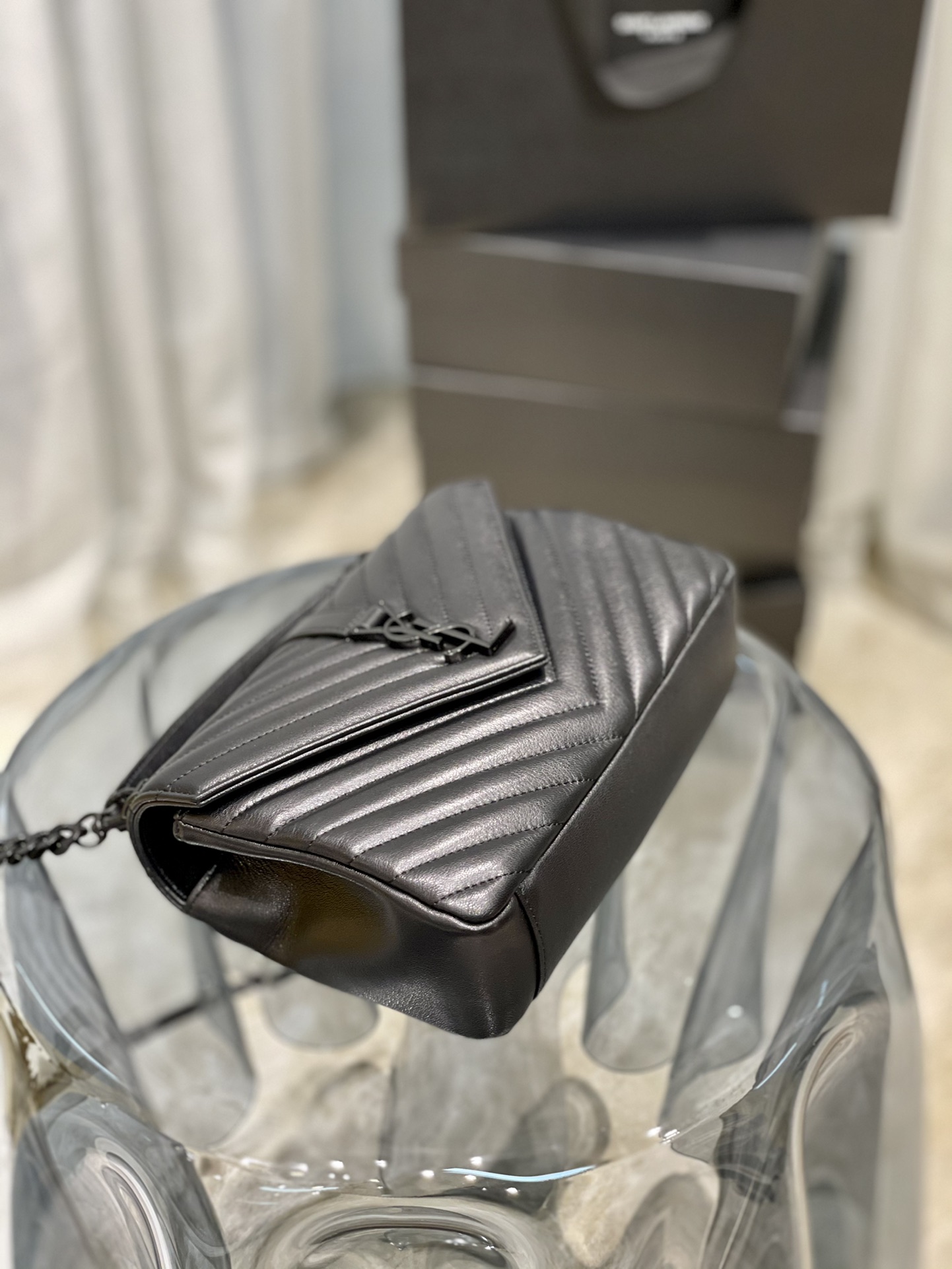 YSL #Monogram College Black with black buckle_24cm Model: 392737 Dimensions: 24x17x6cm