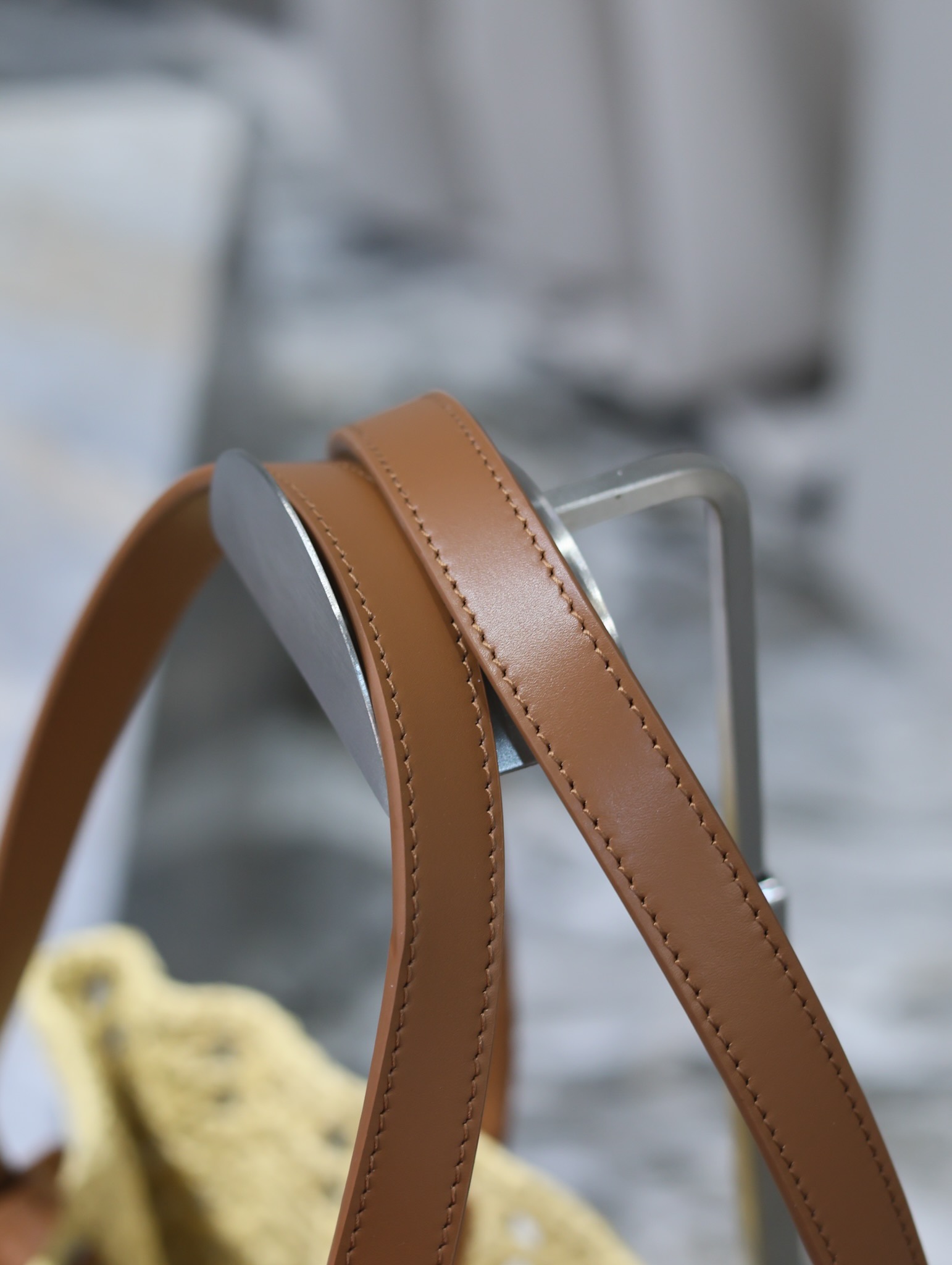 YSL Straw Tote Bag Vintage-inspired openwork straw tote bag Model: 761461 Dimensions: 42×20×22cm