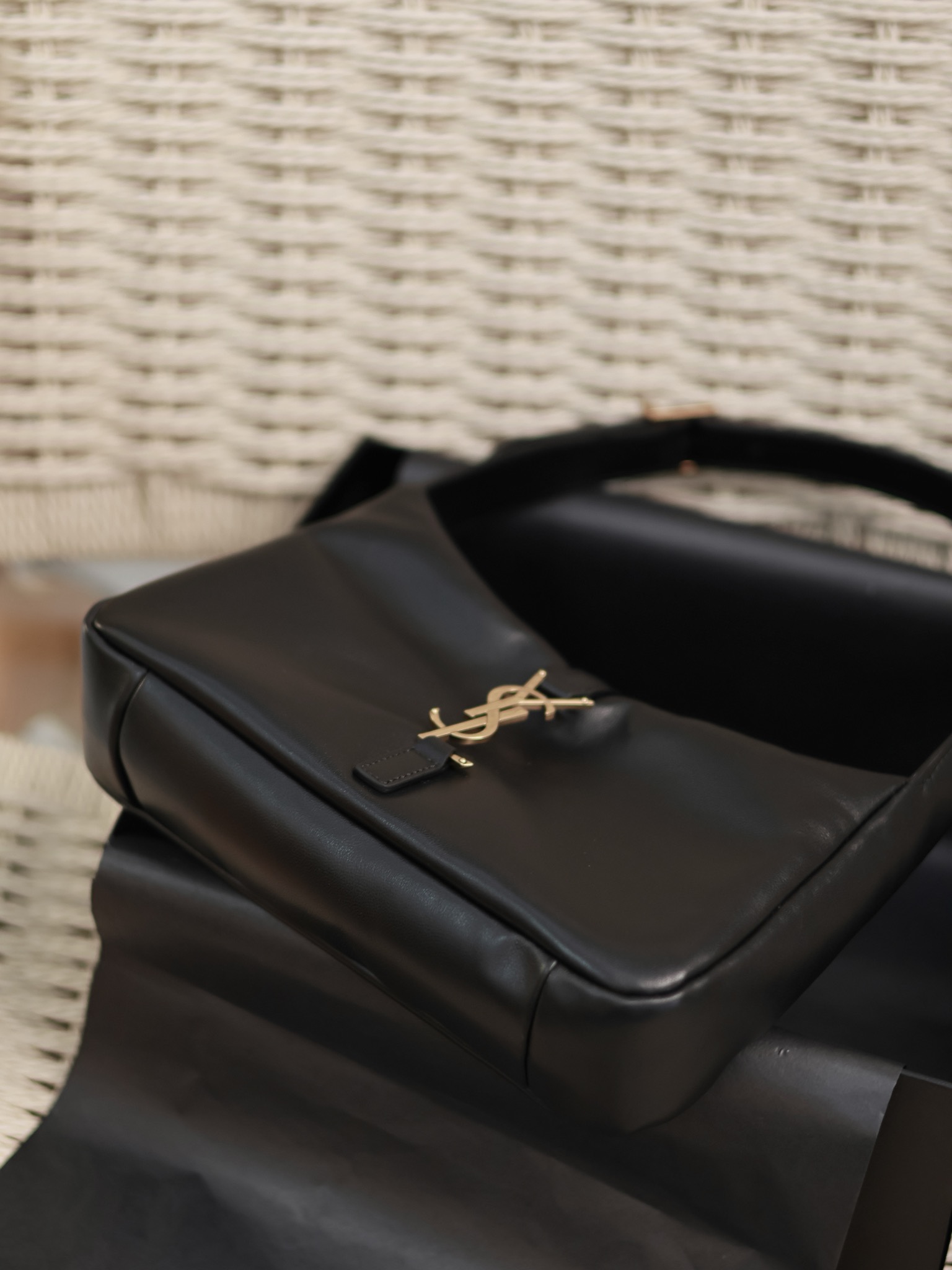YSL Black Lambskin with Gold Hardware Underarm Bag Le5A7 Style Number: 657228 Dimensions: 25 x 14 x 6 cm