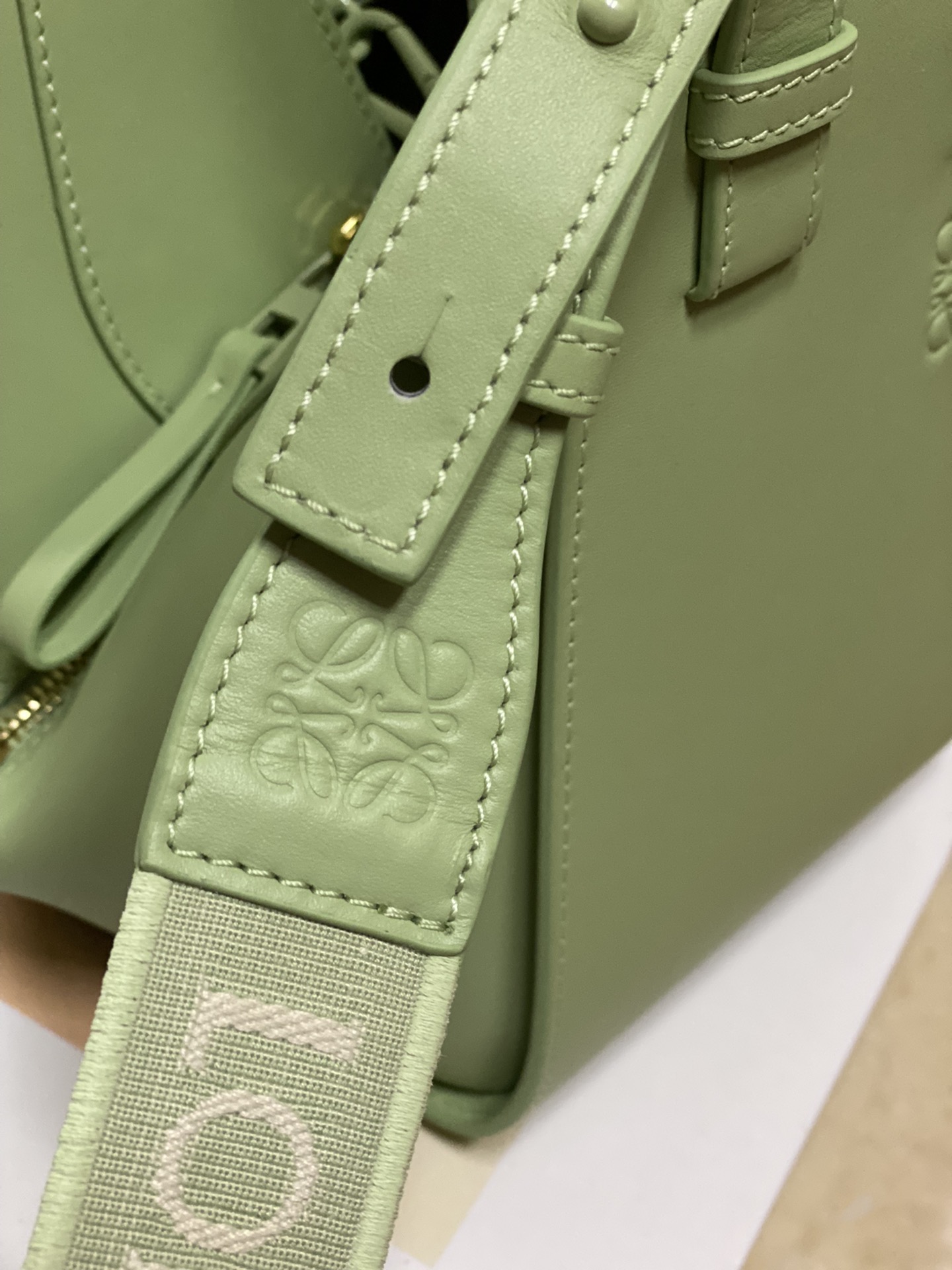 Loewe 1202 Light Green Hammock Handbag  0.760 Size: 19.5*14.