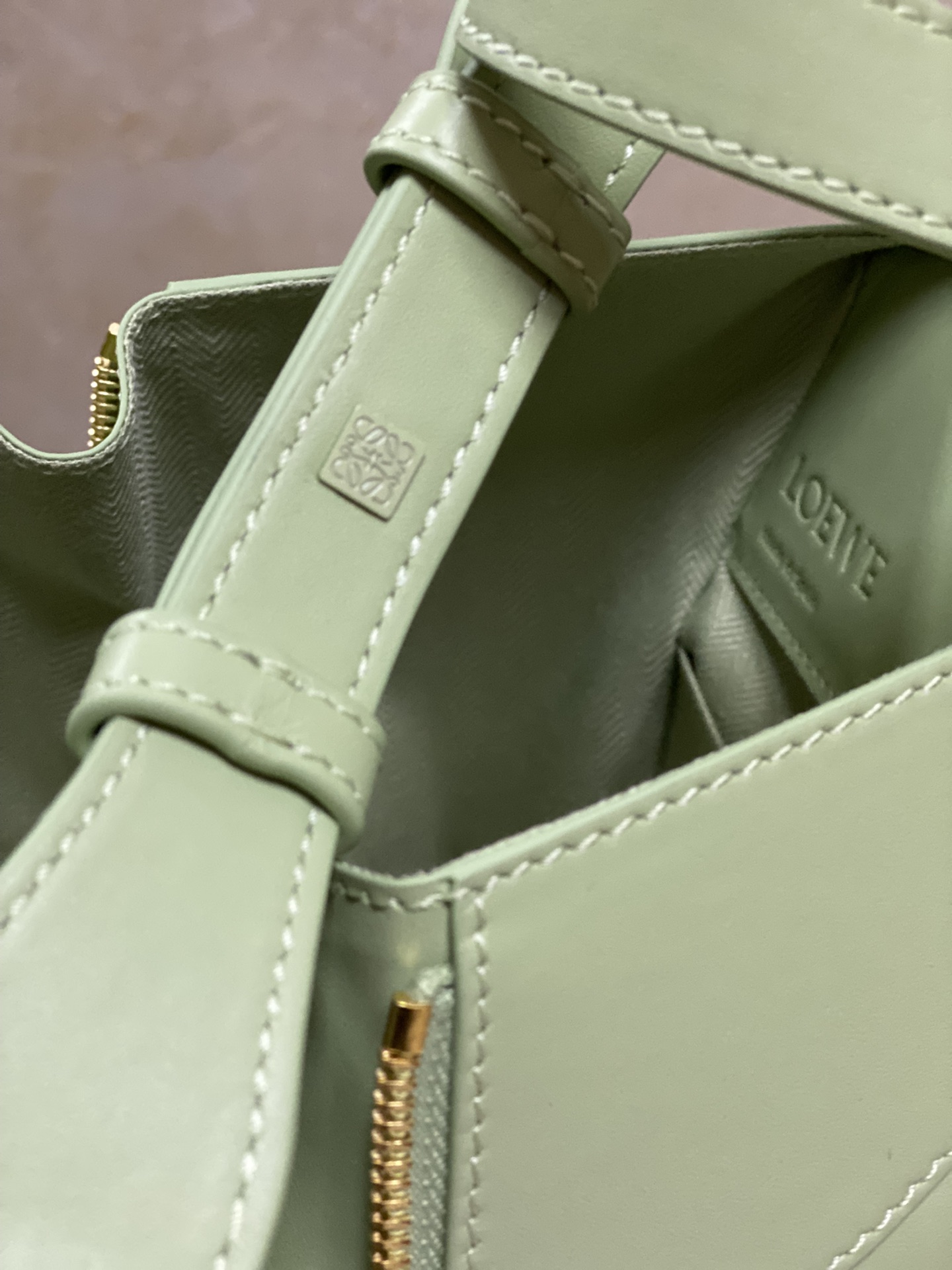 Loewe 1202 Light Green Hammock Handbag  0.760 Size: 19.5*14.