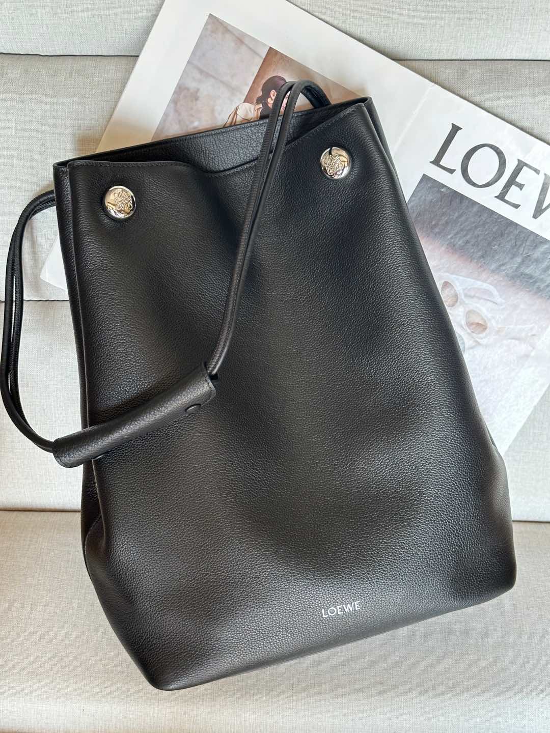 Loewe Large 9530 0.820 Dimensions: 27.5*11.5*40