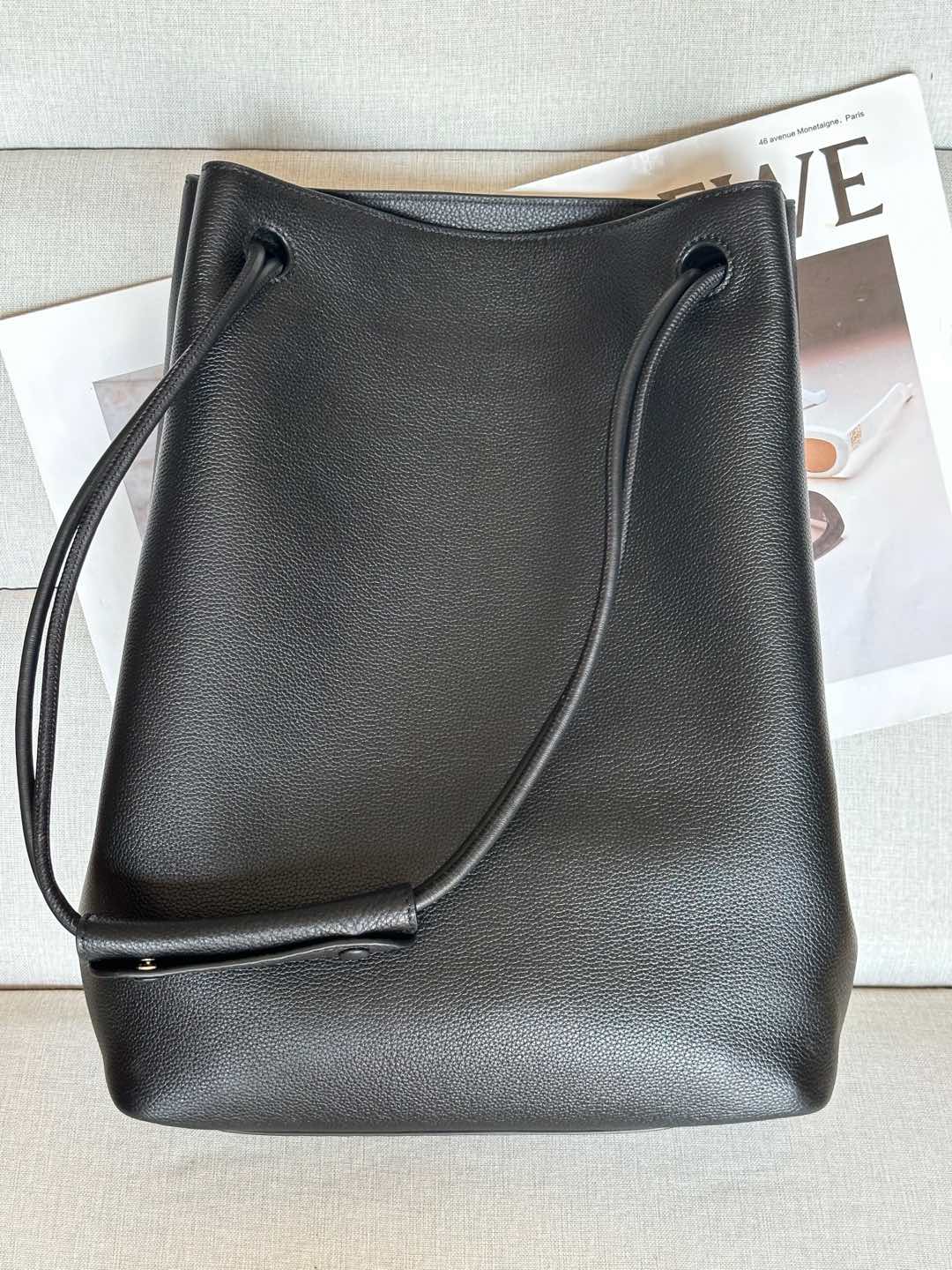 Loewe Large 9530 0.820 Dimensions: 27.5*11.5*40