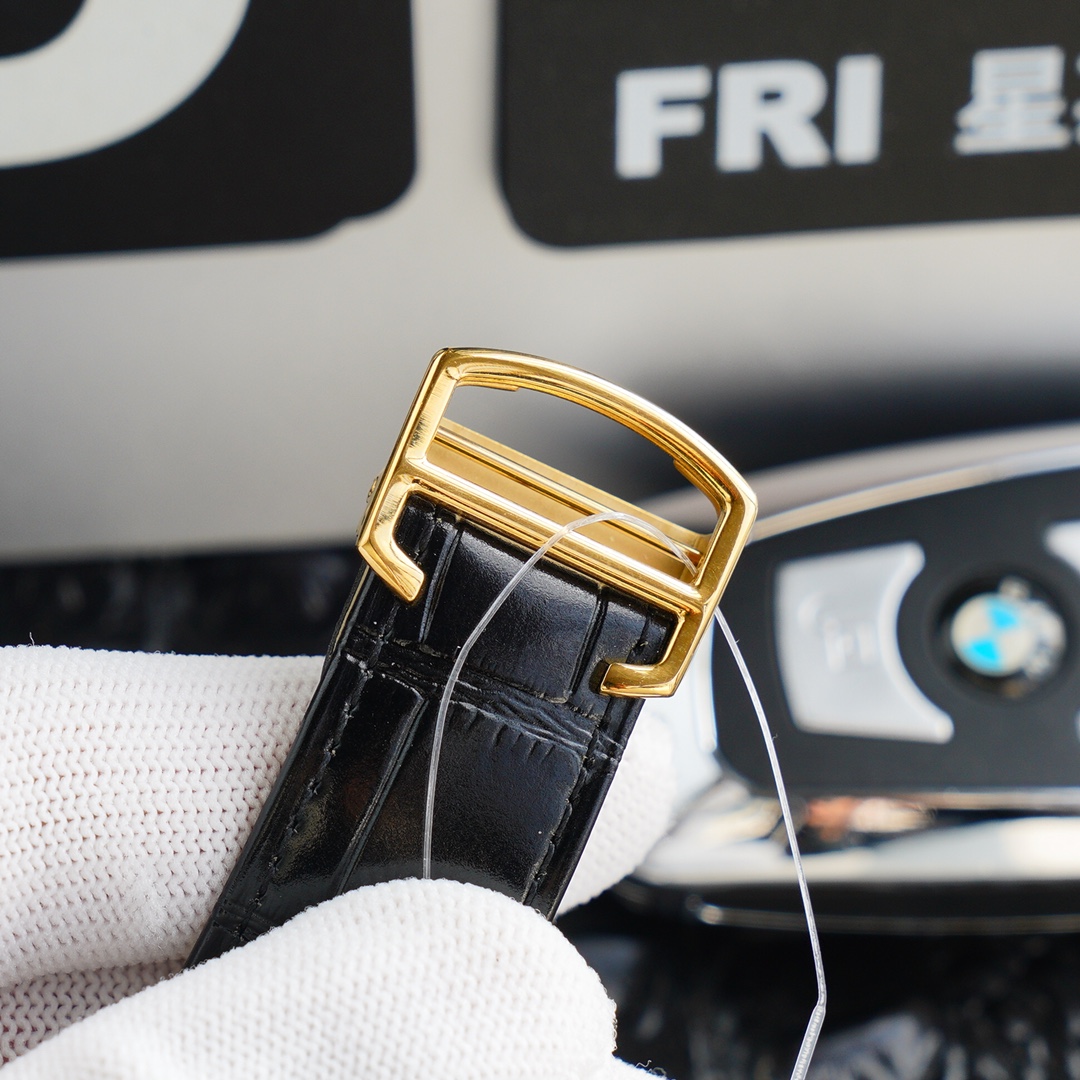 Cartier Tank RQ1 Automatic 34mm × 44mm – Italian Leather Men’s Watch with Cal.1904-PS MC Movement, Dual Sapphire Crystal & 30m Water Resistance