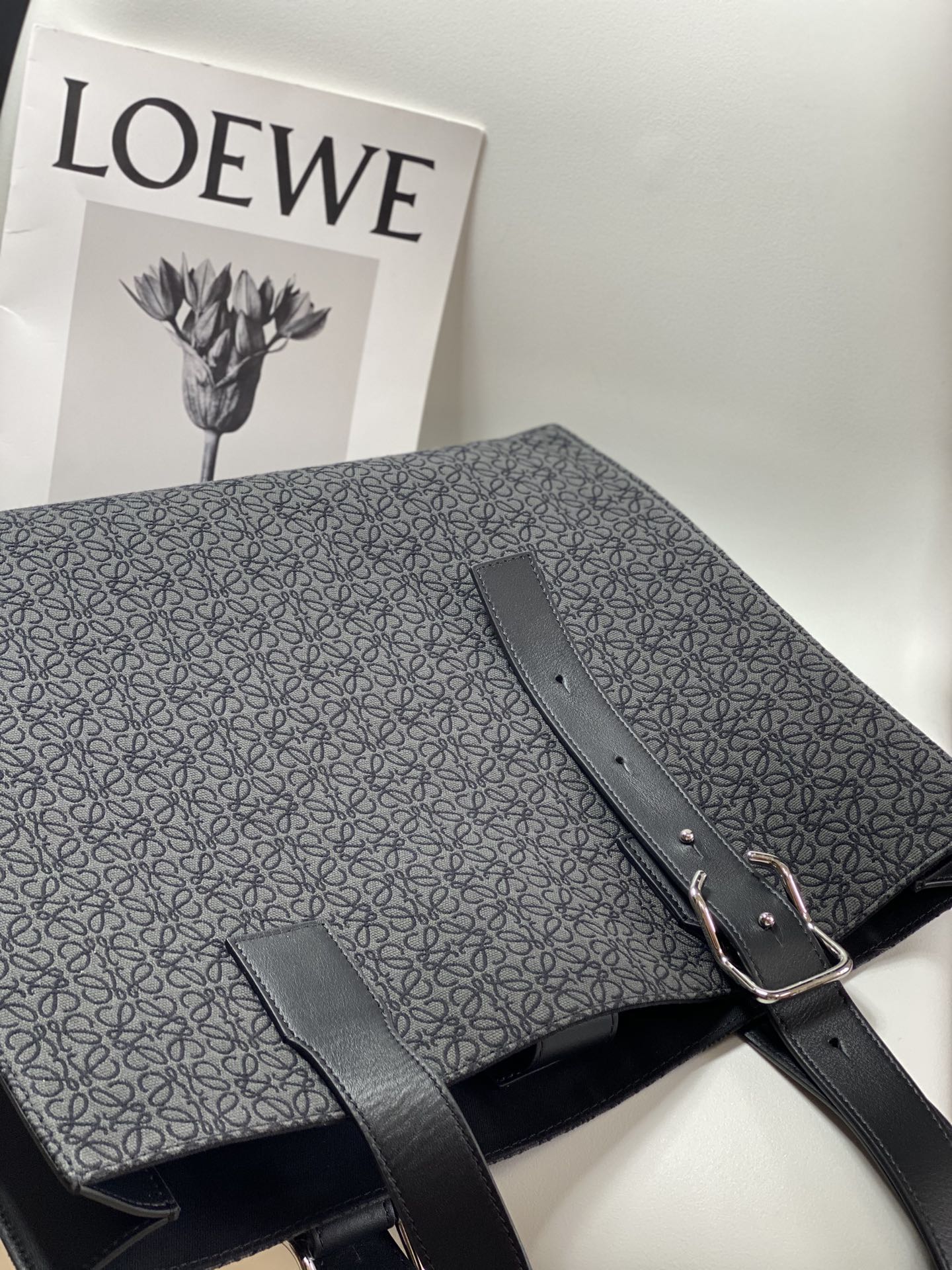 Loewe Buckle Horizontal Tote Model 3074 0.680 Dimensions: 38.7 cm (W) x 32.9 cm (H) x 9.2 cm (D)
