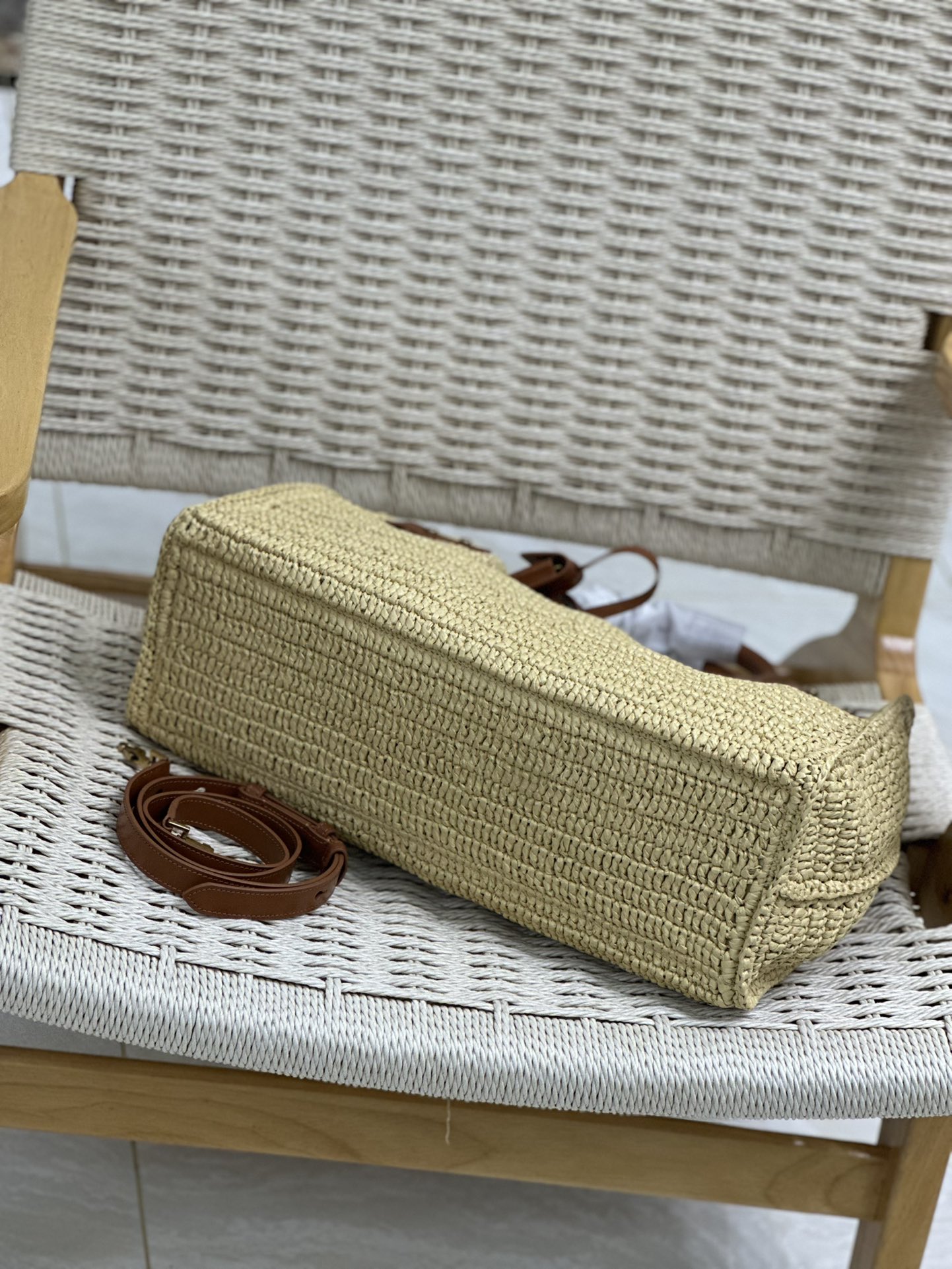 YSL Sac de Jour Raffia Woven Accordion Bag Dimensions: 41×28×13cm Model: 717445