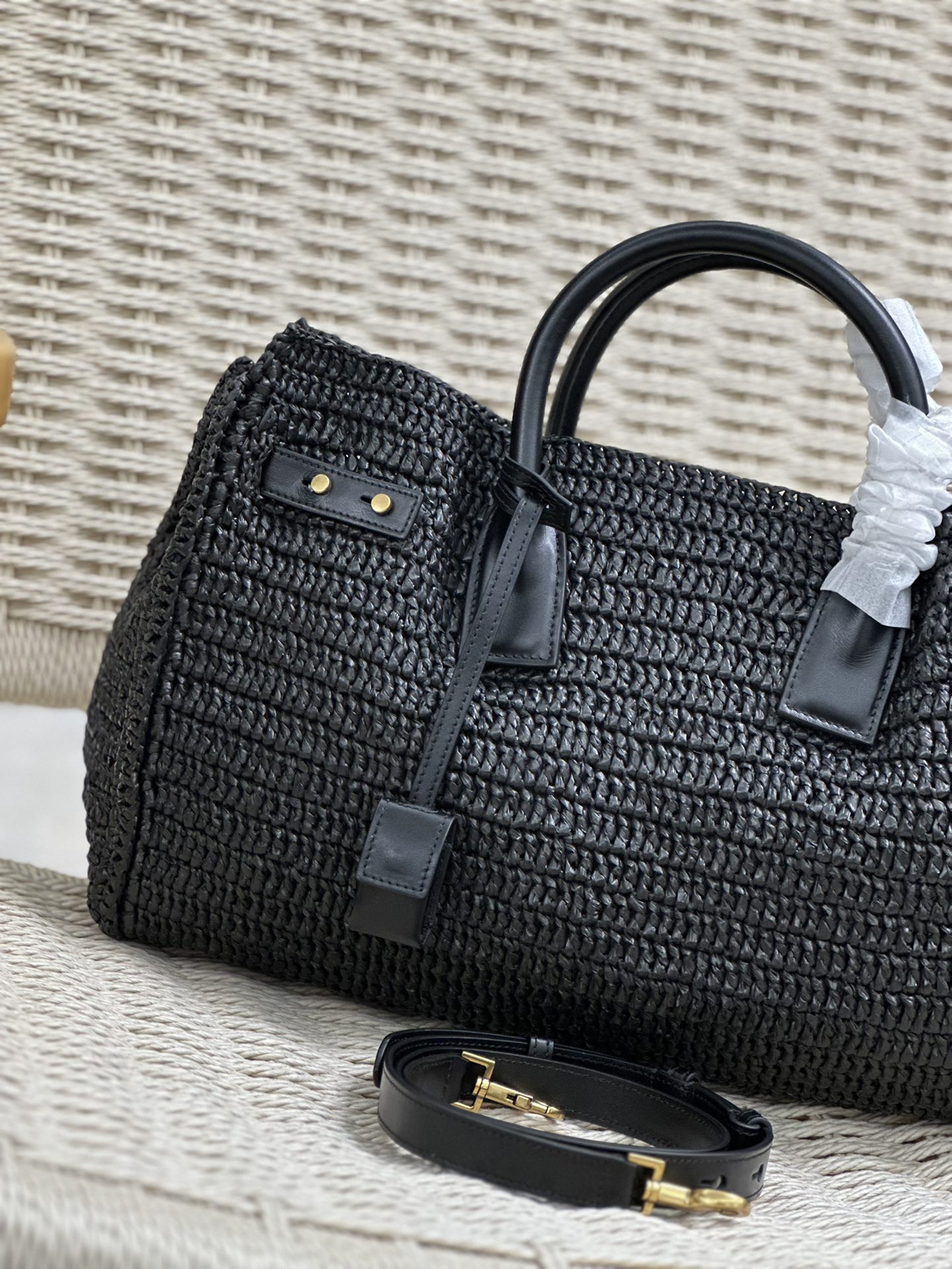YSL Sac de Jour Raffia Woven Accordion Bag Dimensions: 41×28×13cm Model: 717445