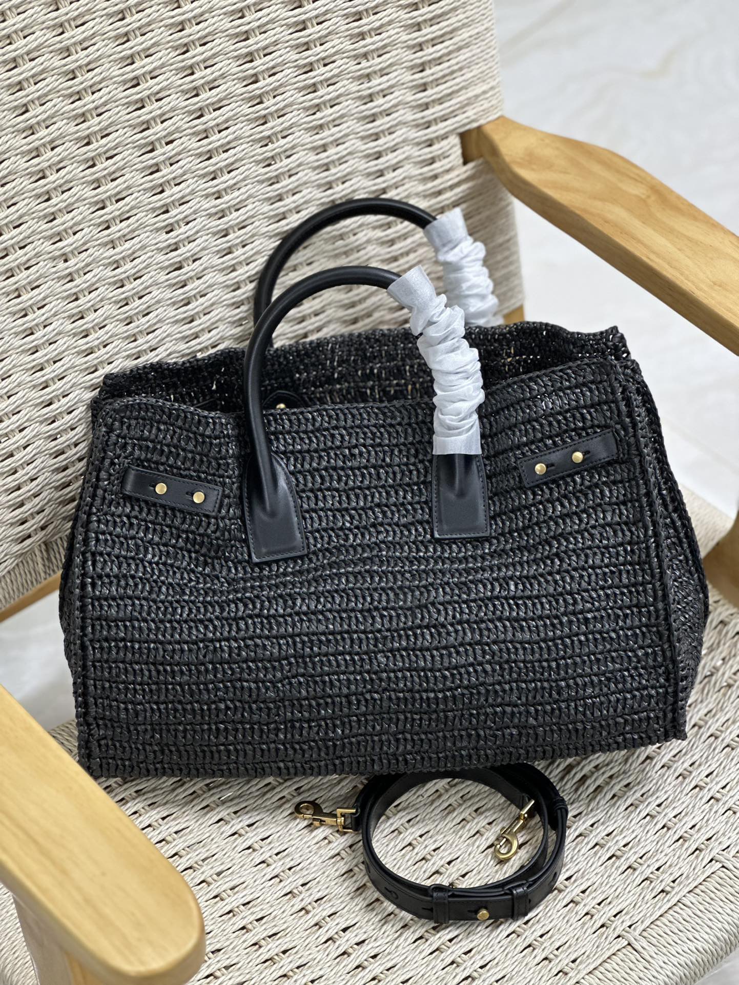 YSL Sac de Jour Raffia Woven Accordion Bag Dimensions: 41×28×13cm Model: 717445