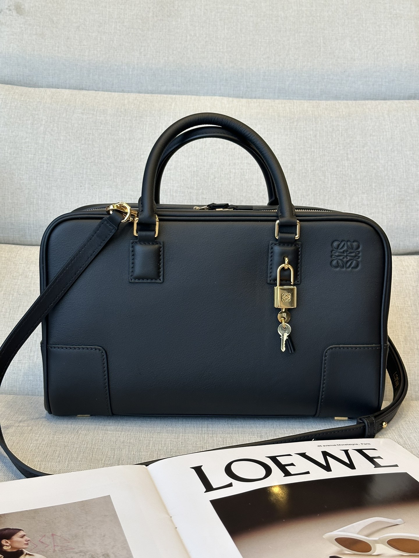 Loewe Model 203  0.850 Dimensions 28-18-11