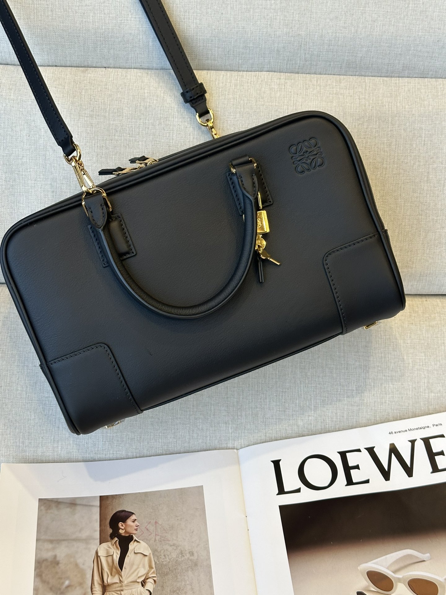 Loewe Model 203  0.850 Dimensions 28-18-11