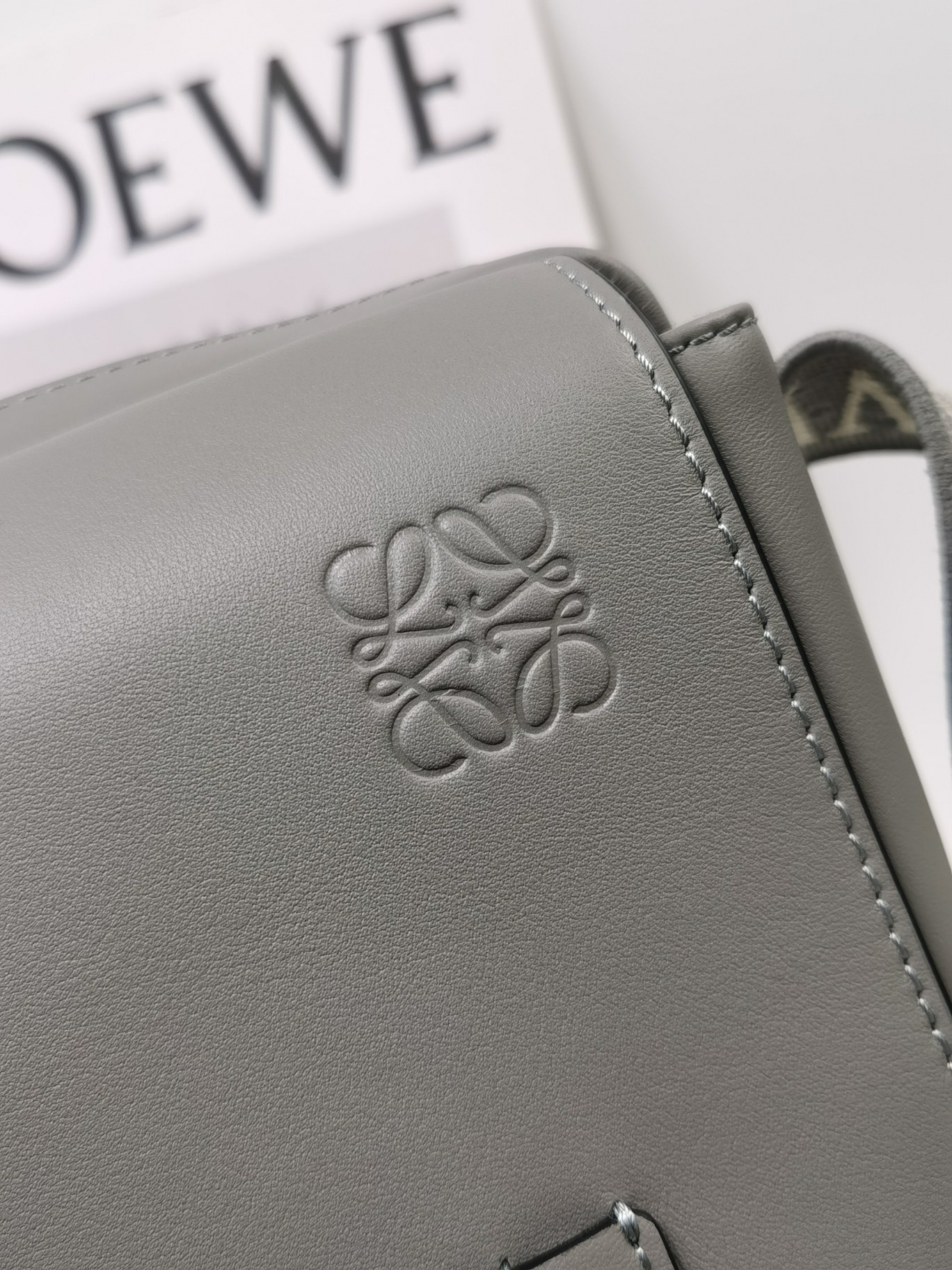 Loewe New XS Messenger Bag A74 Pearl Gray 0.650 Dimensions: 23 x 18 x 9 cm