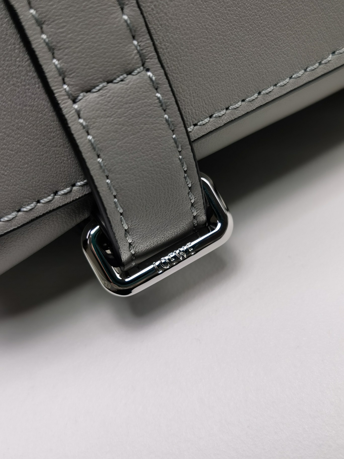 Loewe New XS Messenger Bag A74 Pearl Gray 0.650 Dimensions: 23 x 18 x 9 cm