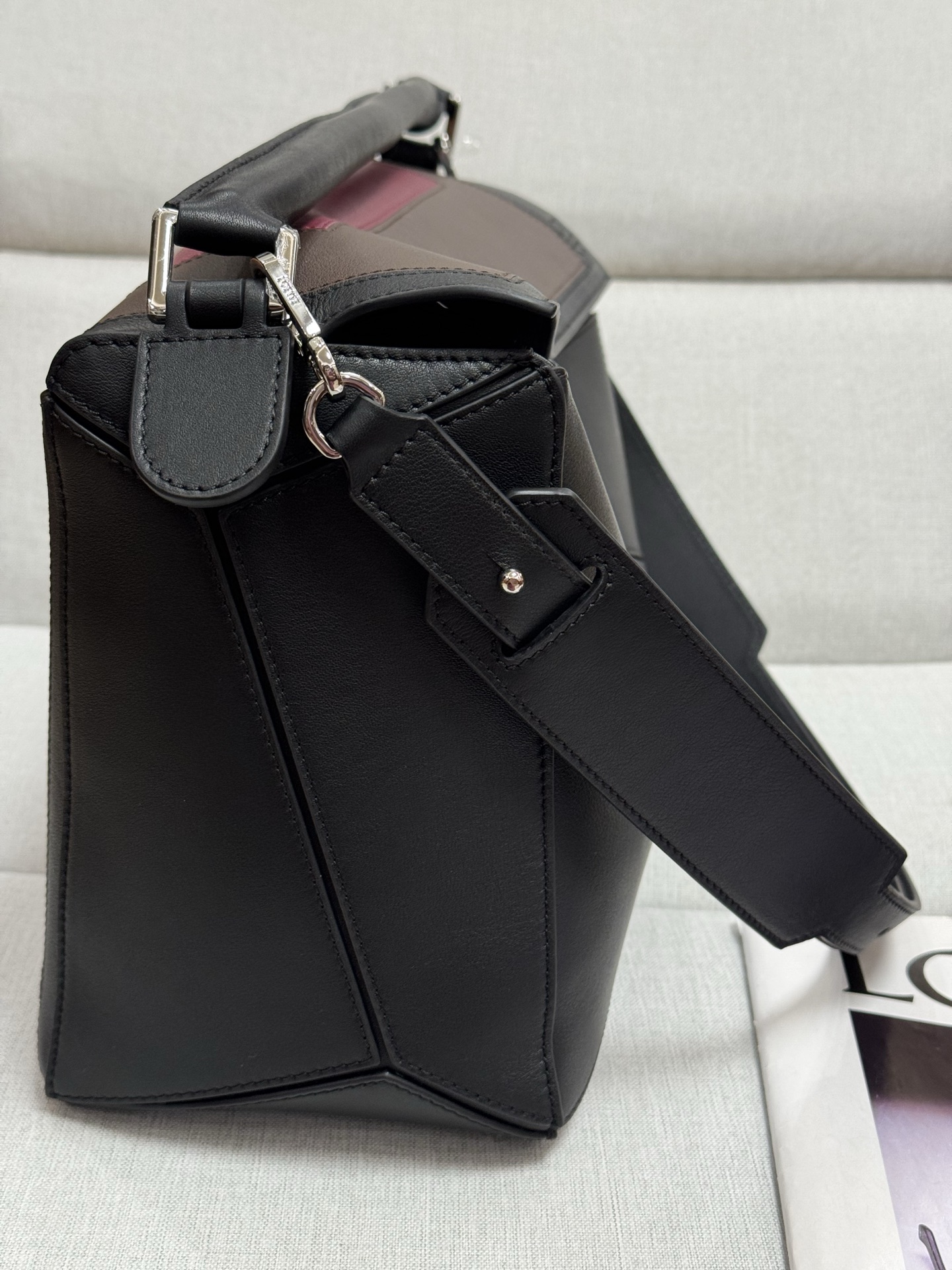 Loewe Large Napa Leather Puzzle  Model 7503-1 Height 21.5 cm Width 33 cm Depth 14.7 cm