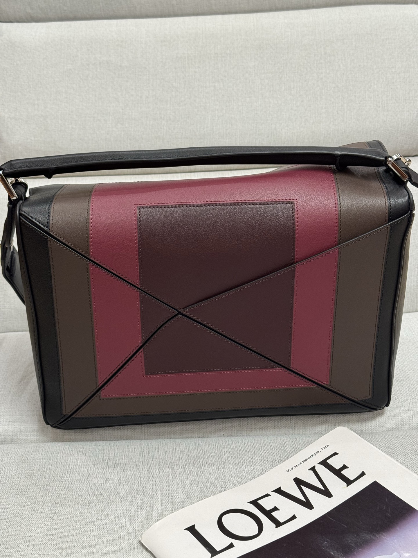 Loewe Large Napa Leather Puzzle  Model 7503-1 Height 21.5 cm Width 33 cm Depth 14.7 cm