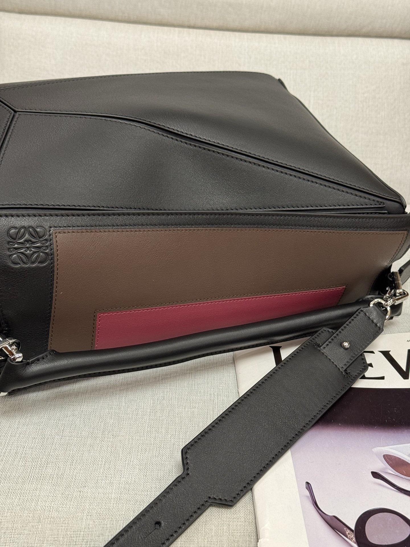 Loewe Large Napa Leather Puzzle  Model 7503-1 Height 21.5 cm Width 33 cm Depth 14.7 cm