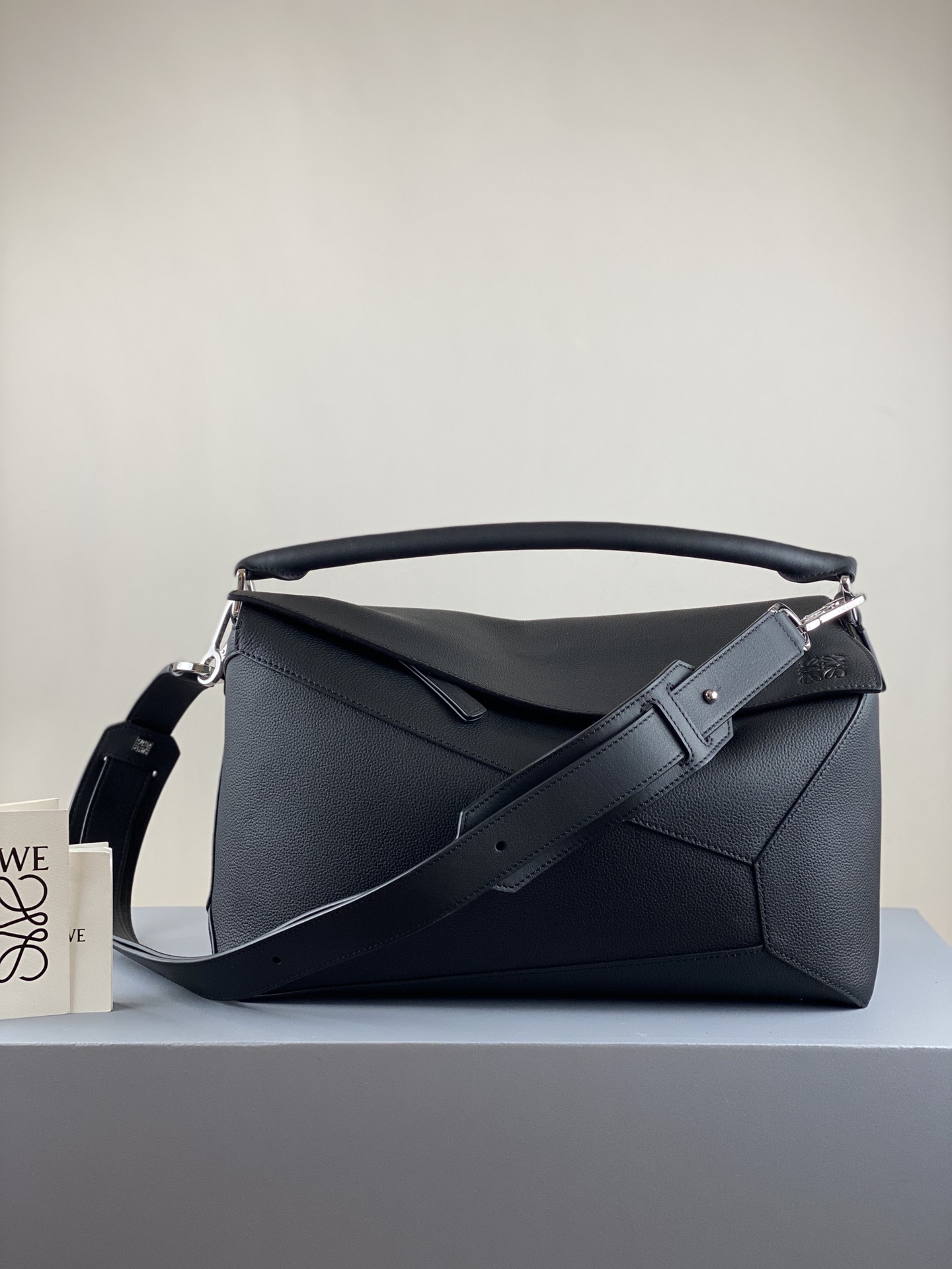 Loewe Large Puzzle Bag 36cm 0.850 Model 3044 Dimensions: 36.5 x 23 x 19 cm