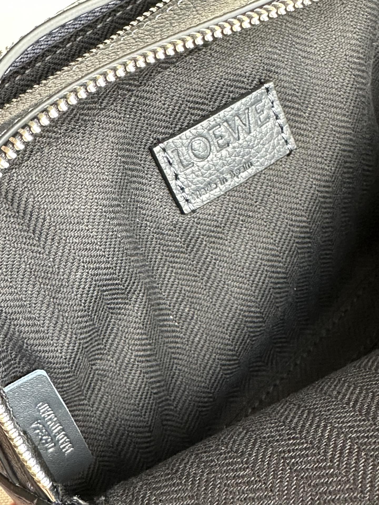 Loewe Dimensions: 18*7*13cm Model: 3201