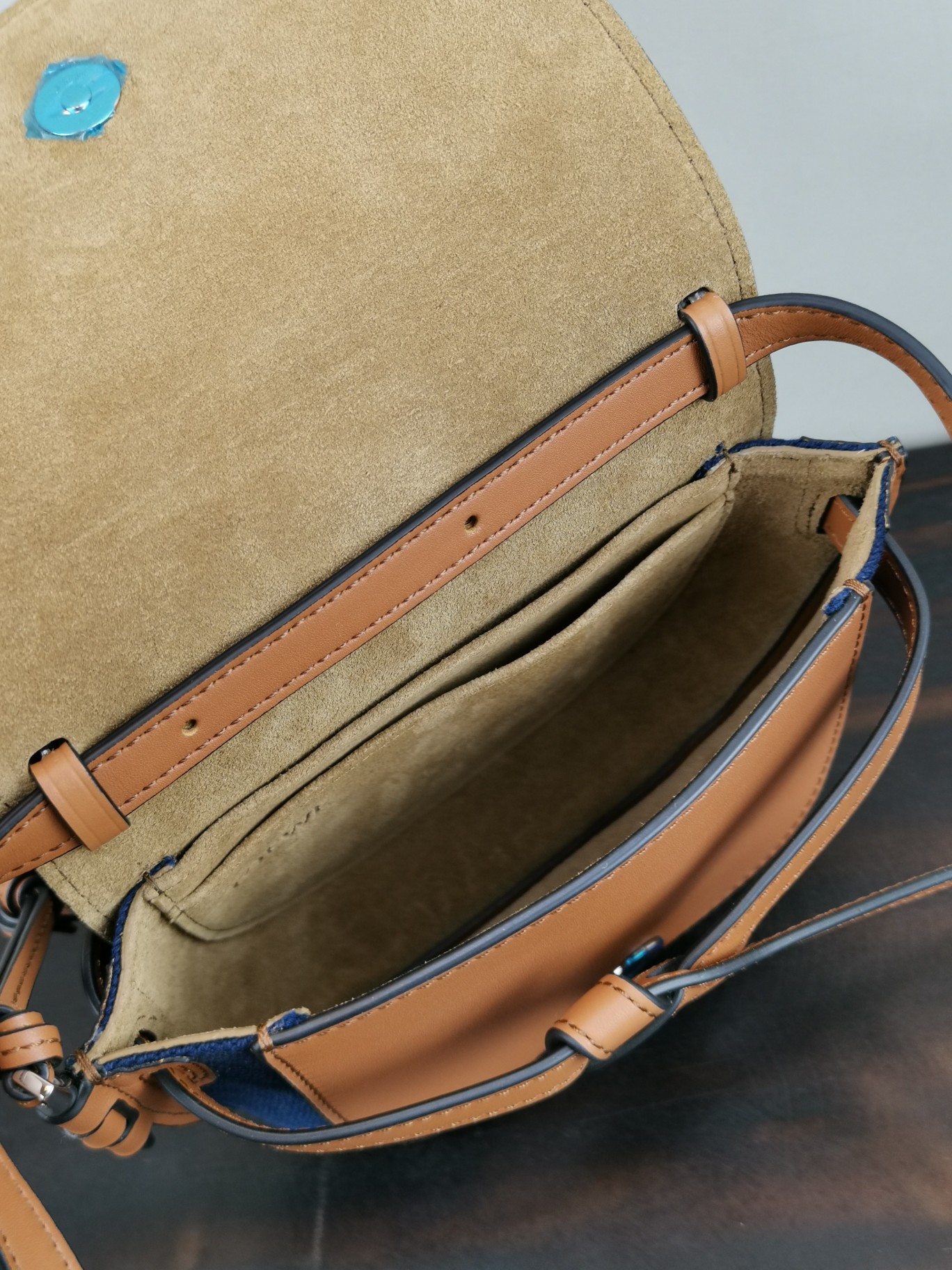 Loewe Mini Canvas and Leather Gate Dual Handbag Dimensions: 21 x 12 x 10 cm Model: 56T17 Color: Navy Blue/Tan