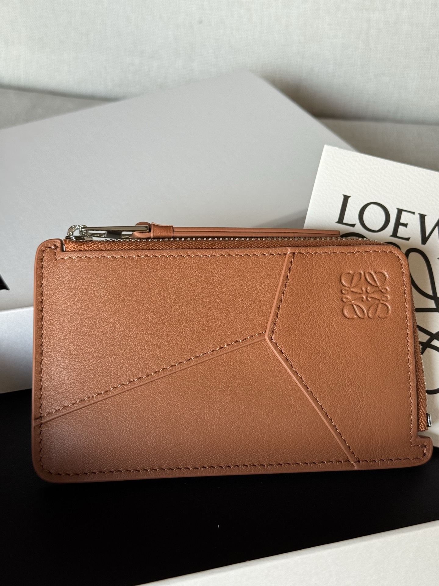 Loewe Classic Calfskin Long Puzzle Coin Card Holder 0.200 A03L Height 8.6 cm Width 14.3 cm Depth 0.3 cm