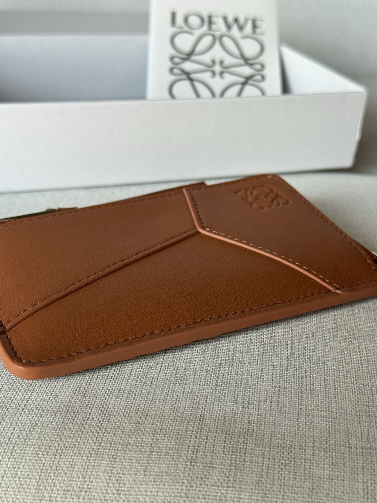 Loewe Classic Calfskin Long Puzzle Coin Card Holder 0.200 A03L Height 8.6 cm Width 14.3 cm Depth 0.3 cm