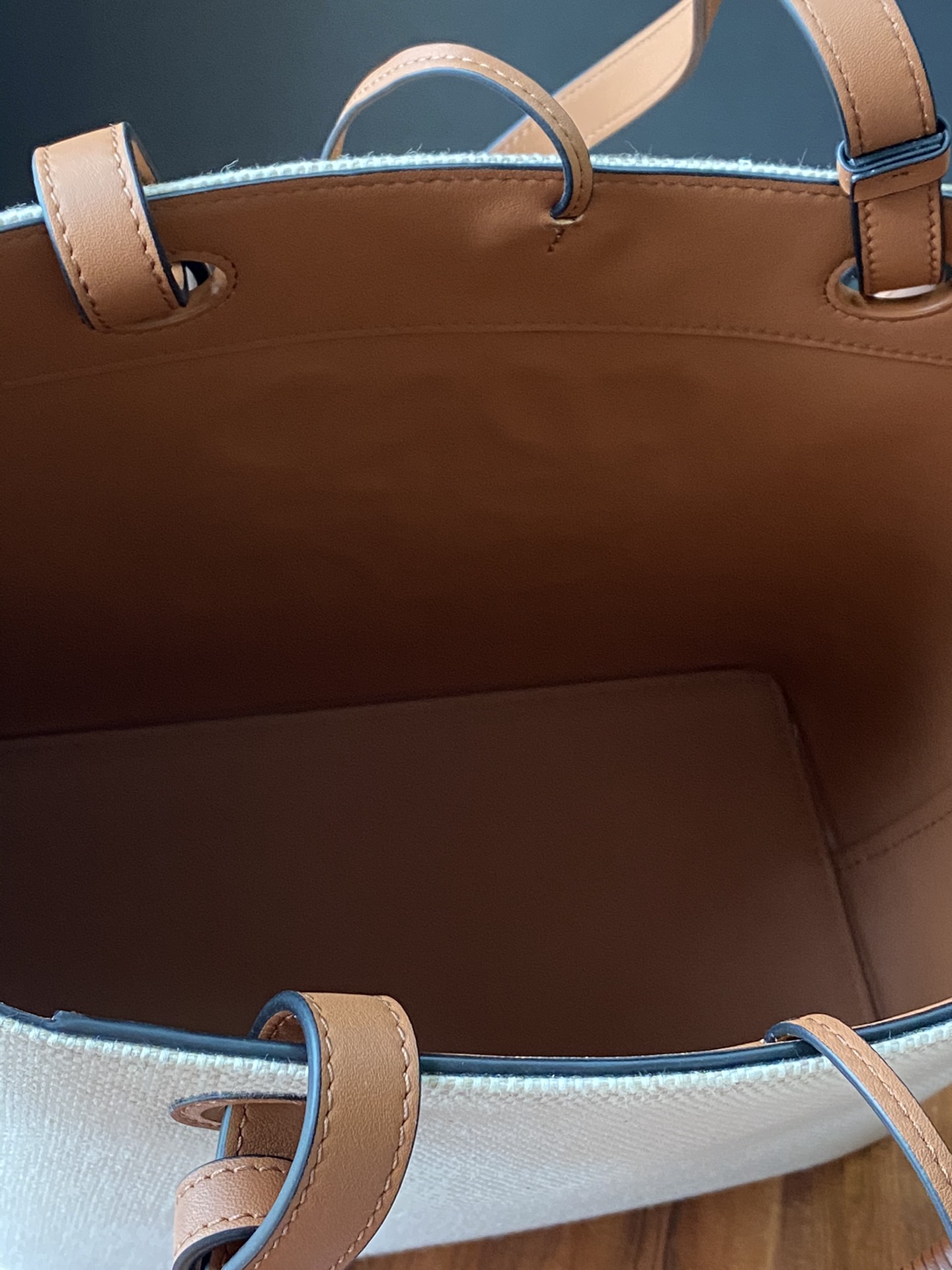 Loewe Model 3084 Dimensions 29-25-14