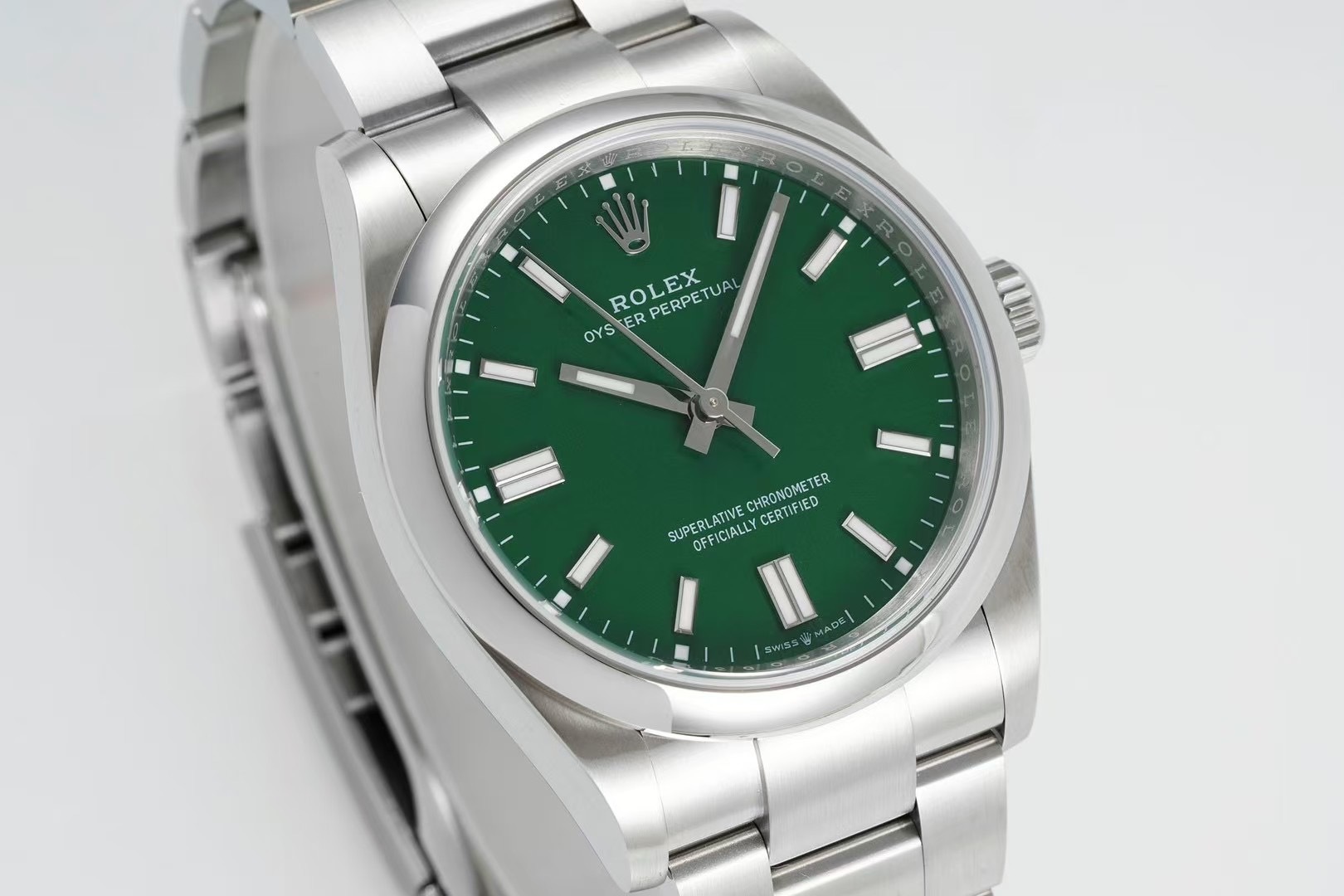 ROLEX Oyster Perpetual｜41mm Case Diameter 12mm Thickness Cal.3230 Movement 904L Steel Polished Indexes Swiss Ice-Blue Lume Sapphire Crystal