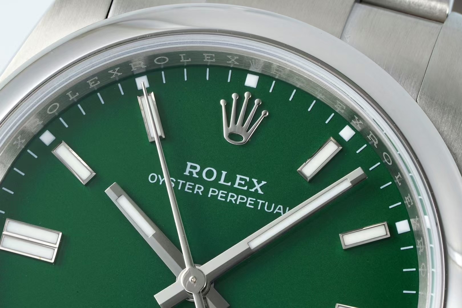 ROLEX Oyster Perpetual｜41mm Case Diameter 12mm Thickness Cal.3230 Movement 904L Steel Polished Indexes Swiss Ice-Blue Lume Sapphire Crystal