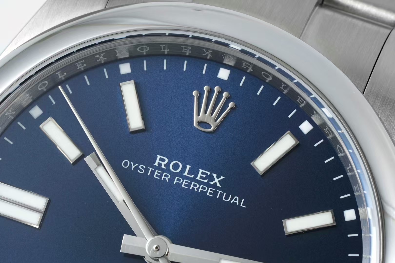 ROLEX Oyster Perpetual｜41mm Case Diameter 12mm Thickness Cal.3230 Movement 904L Steel Polished Indexes Swiss Ice-Blue Lume Sapphire Crystal
