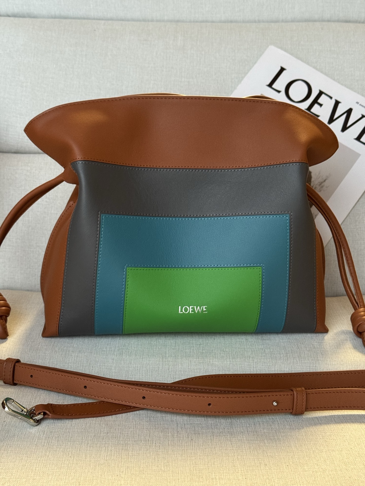 Loewe 0.700 Size 30-24.5-10.5 Model 11050-1