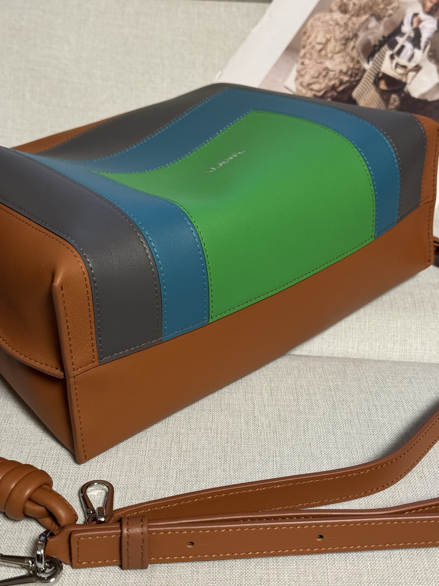 Loewe 0.700 Size 30-24.5-10.5 Model 11050-1