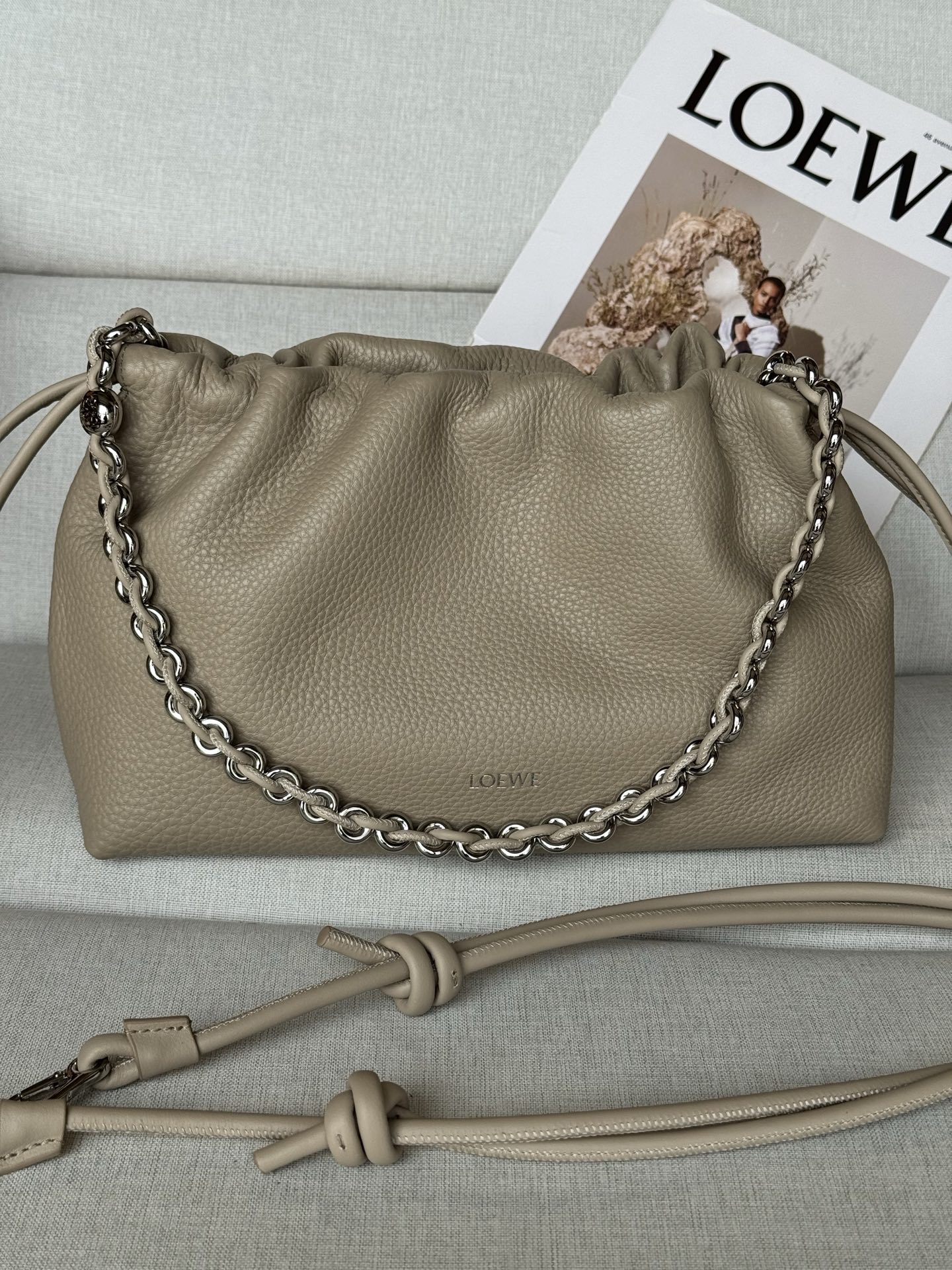 Loewe New Arrival 1774 Medium Grained Cowhide Flamenco