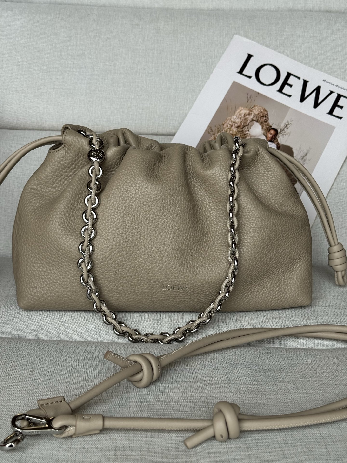 Loewe New Arrival 1774 Medium Grained Cowhide Flamenco