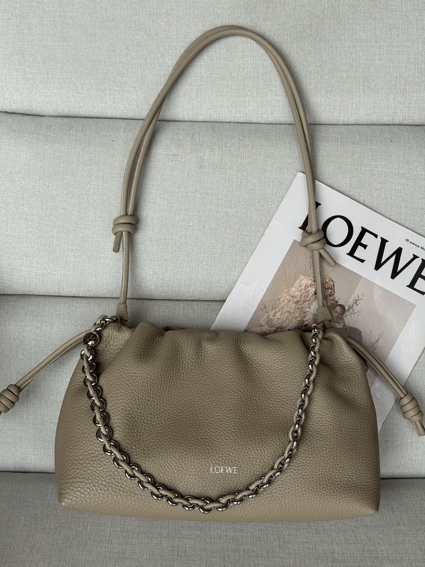 Loewe New Arrival 1774 Medium Grained Cowhide Flamenco