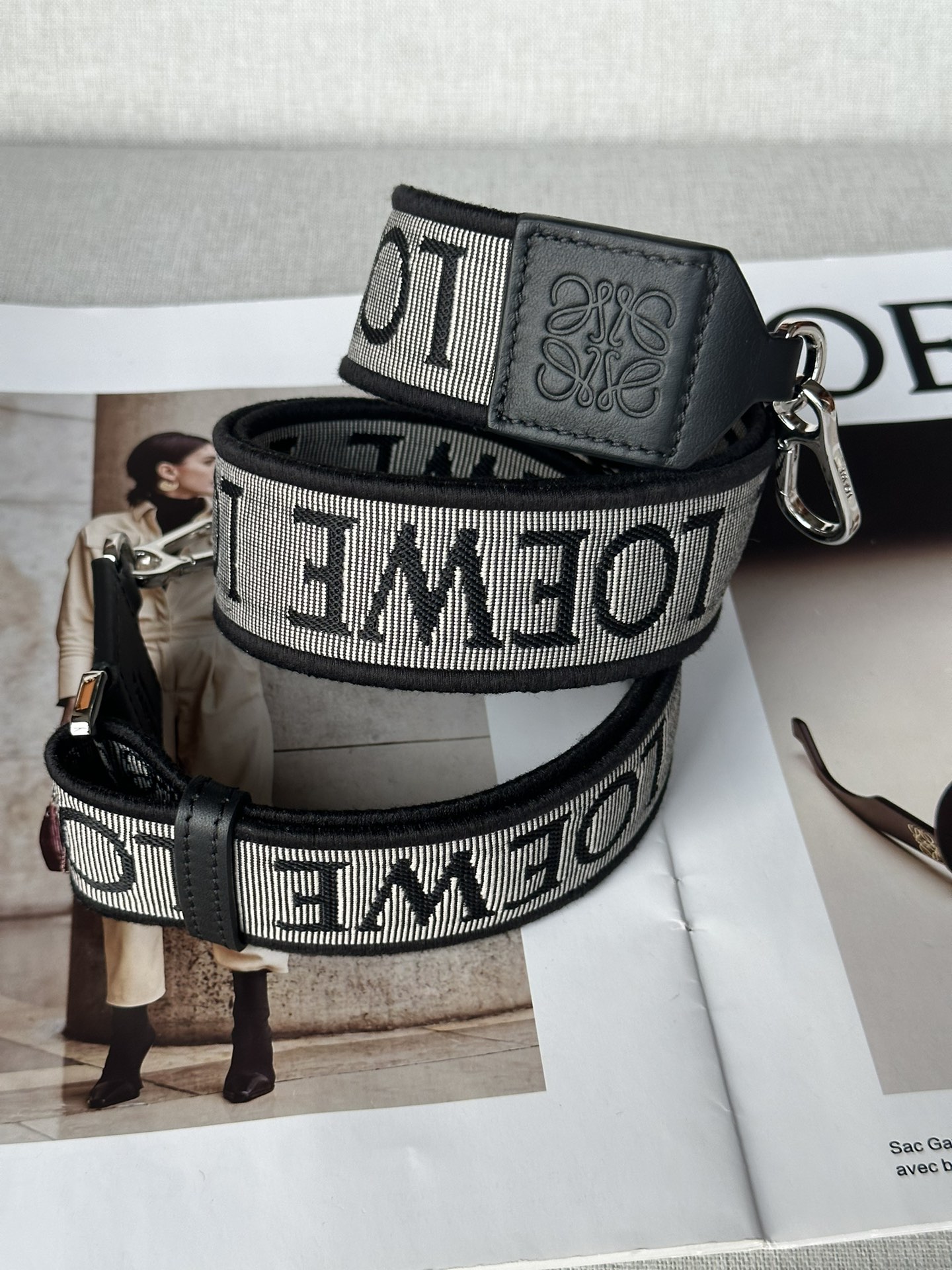 Loewe Anagram Jacquard Reversible Embroidered Shoulder Strap No.1667 0.230 Classic Black/Silver Shoulder Strap Length: 1050-40mm