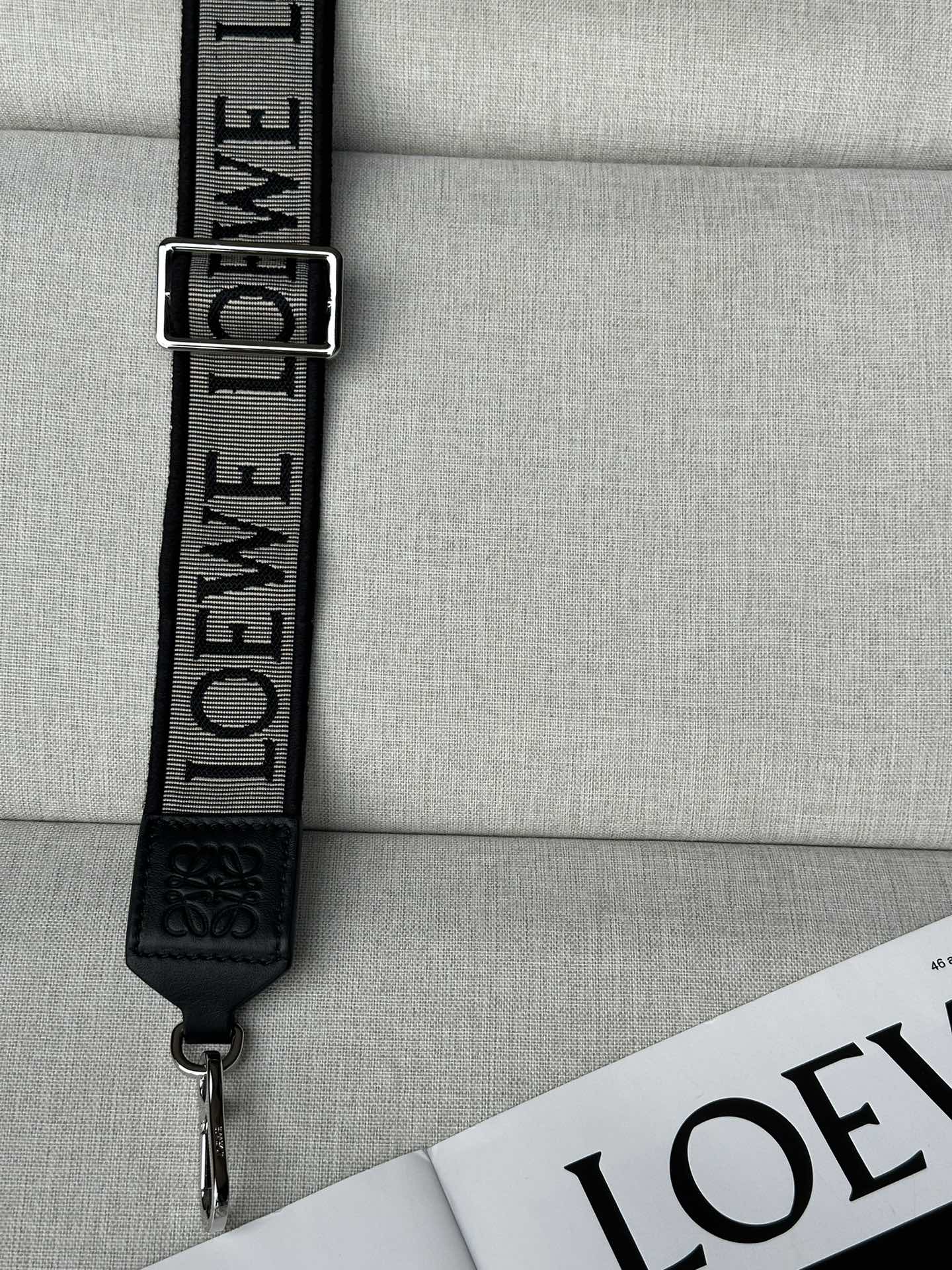 Loewe Anagram Jacquard Reversible Embroidered Shoulder Strap No.1667 0.230 Classic Black/Silver Shoulder Strap Length: 1050-40mm