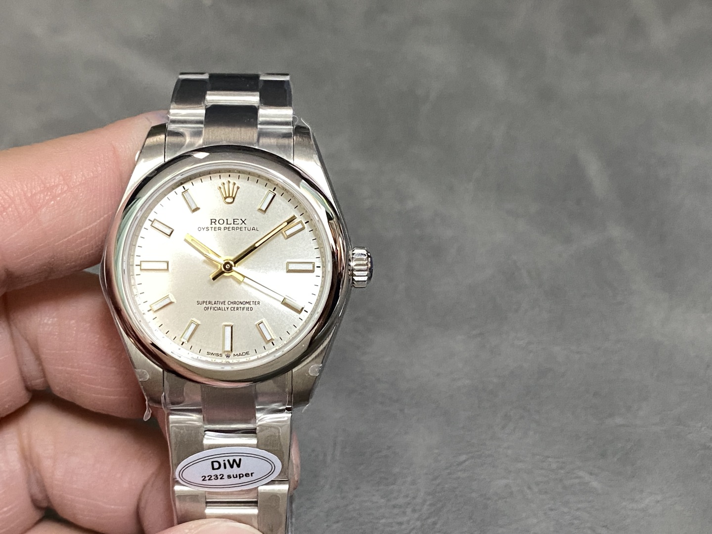 Rolex Oyster Perpetual 31mm｜Caliber 2232 11mm Thickness Swiss Ice-Blue Luminous Screw-Down Case Back & Crown Integrated Middle Case