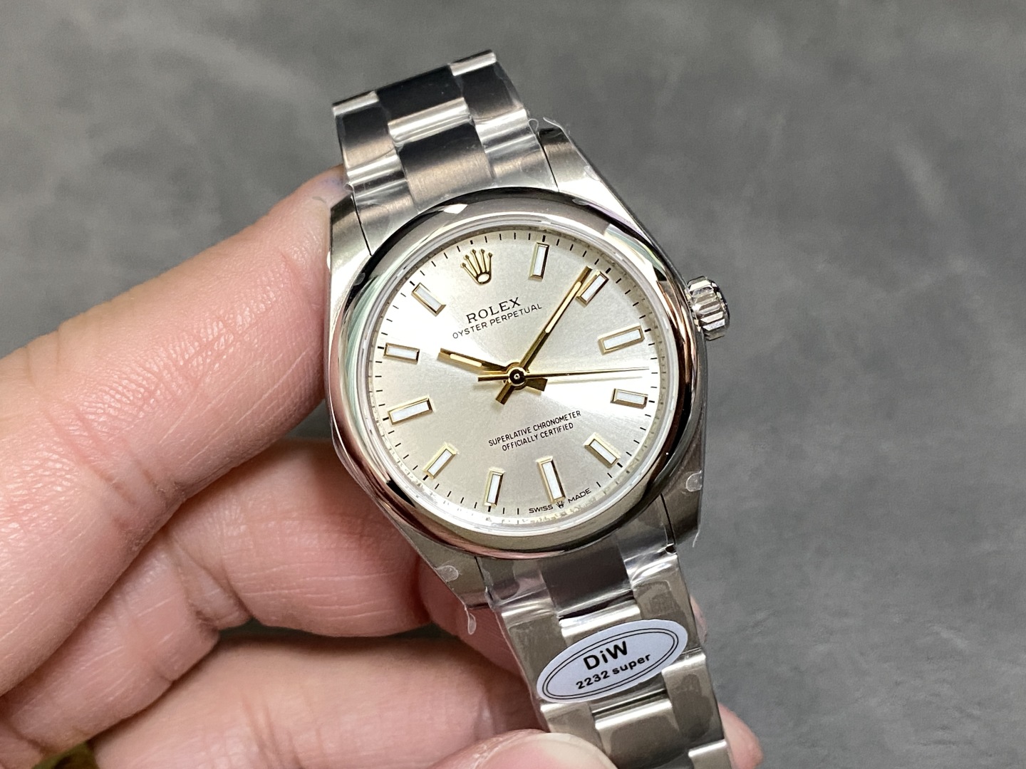 Rolex Oyster Perpetual 31mm｜Caliber 2232 11mm Thickness Swiss Ice-Blue Luminous Screw-Down Case Back & Crown Integrated Middle Case