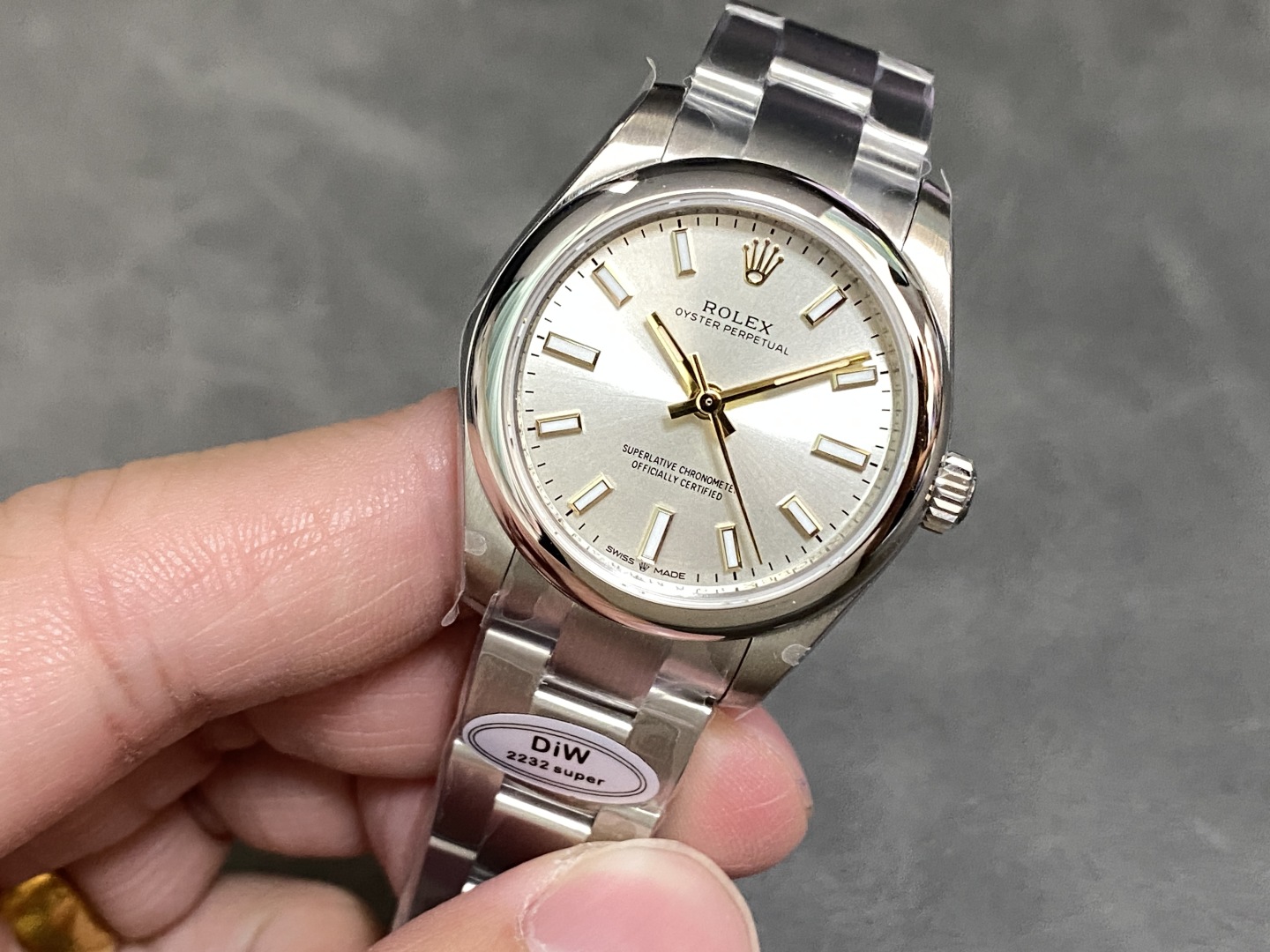 Rolex Oyster Perpetual 31mm｜Caliber 2232 11mm Thickness Swiss Ice-Blue Luminous Screw-Down Case Back & Crown Integrated Middle Case