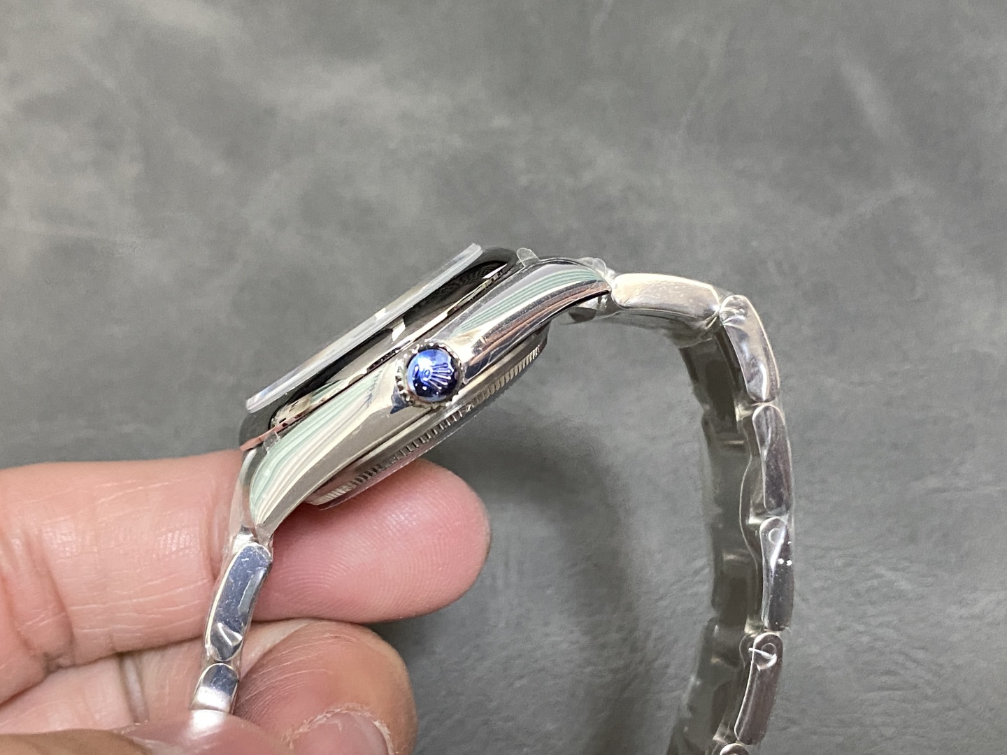 Rolex Oyster Perpetual 31mm｜Caliber 2232 11mm Thickness Swiss Ice-Blue Luminous Screw-Down Case Back & Crown Integrated Middle Case