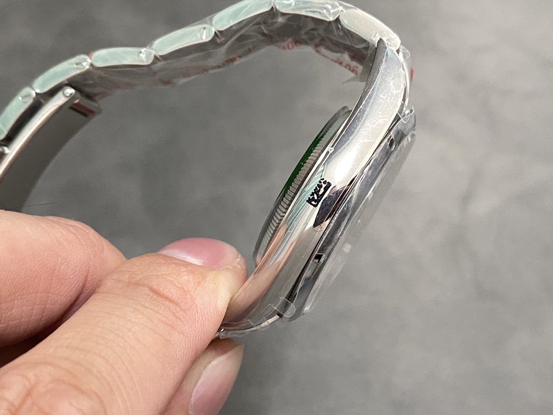 Rolex Oyster Perpetual 39mm, Caliber 3132, 904L Stainless Steel