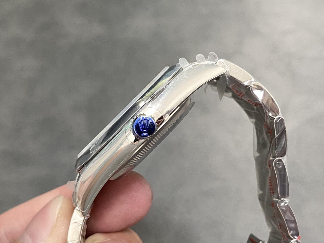 Rolex Oyster Perpetual 39mm, Caliber 3132, 904L Stainless Steel