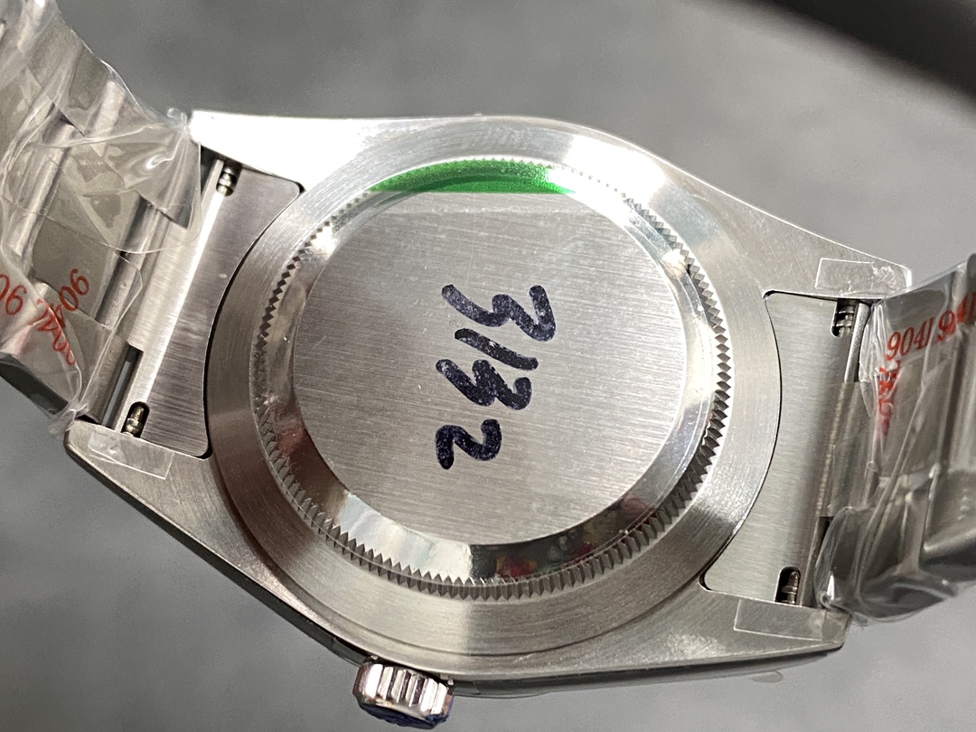 Rolex Oyster Perpetual 39mm, Caliber 3132, 904L Stainless Steel