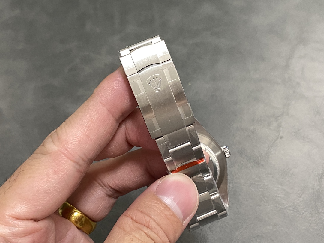 Rolex Oyster Perpetual 39mm, Caliber 3132, 904L Stainless Steel