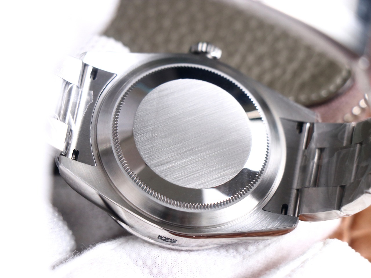 Rolex Sky-Dweller 42mm｜Caliber 9001 Ring Command Fluted Bezel Scratch-resistant Sapphire Crystal Sunburst Dial 904L Steel Three-piece Link Oyster Bracelet Annual Calendar Dual Time Zone Function