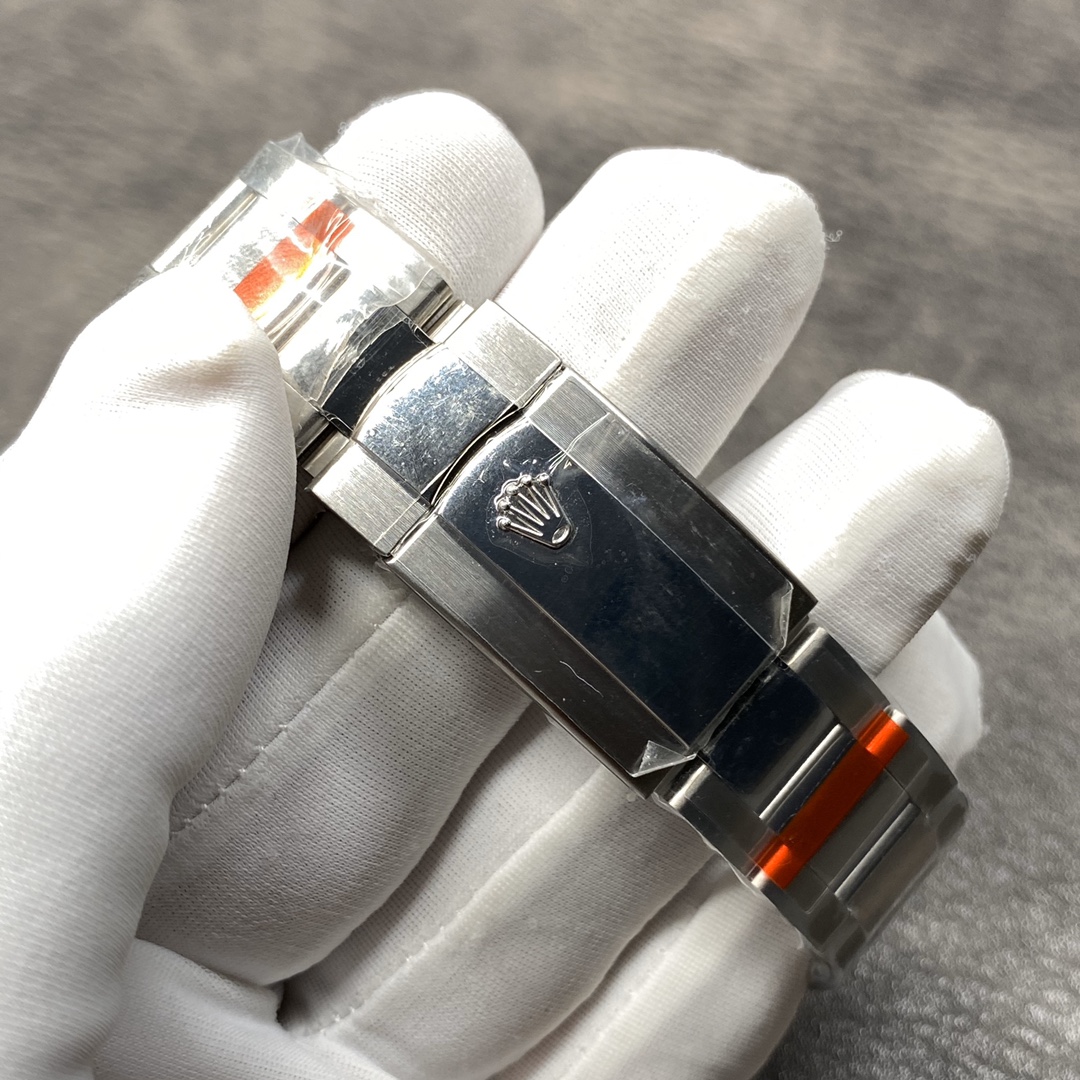 Rolex Sky-Dweller 42mm｜Caliber 9001 Ring Command Fluted Bezel Scratch-resistant Sapphire Crystal Sunburst Dial Oyster Steel Three-piece Link Bracelet Annual Calendar Dual Time Zone