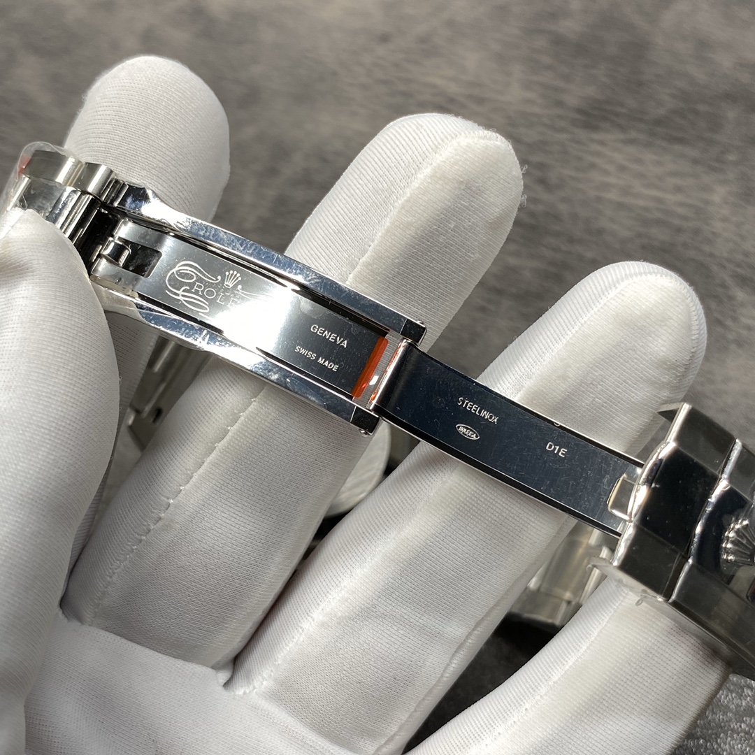 Rolex Sky-Dweller 42mm｜Caliber 9001 Ring Command Fluted Bezel Scratch-resistant Sapphire Crystal Sunburst Dial Oyster Steel Three-piece Link Bracelet Annual Calendar Dual Time Zone