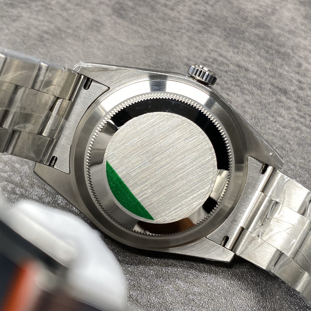 Rolex Sky-Dweller 42mm｜Caliber 9001 Ring Command Fluted Bezel Scratch-resistant Sapphire Crystal Sunburst Dial Oyster Steel Three-piece Link Bracelet Annual Calendar Dual Time Zone