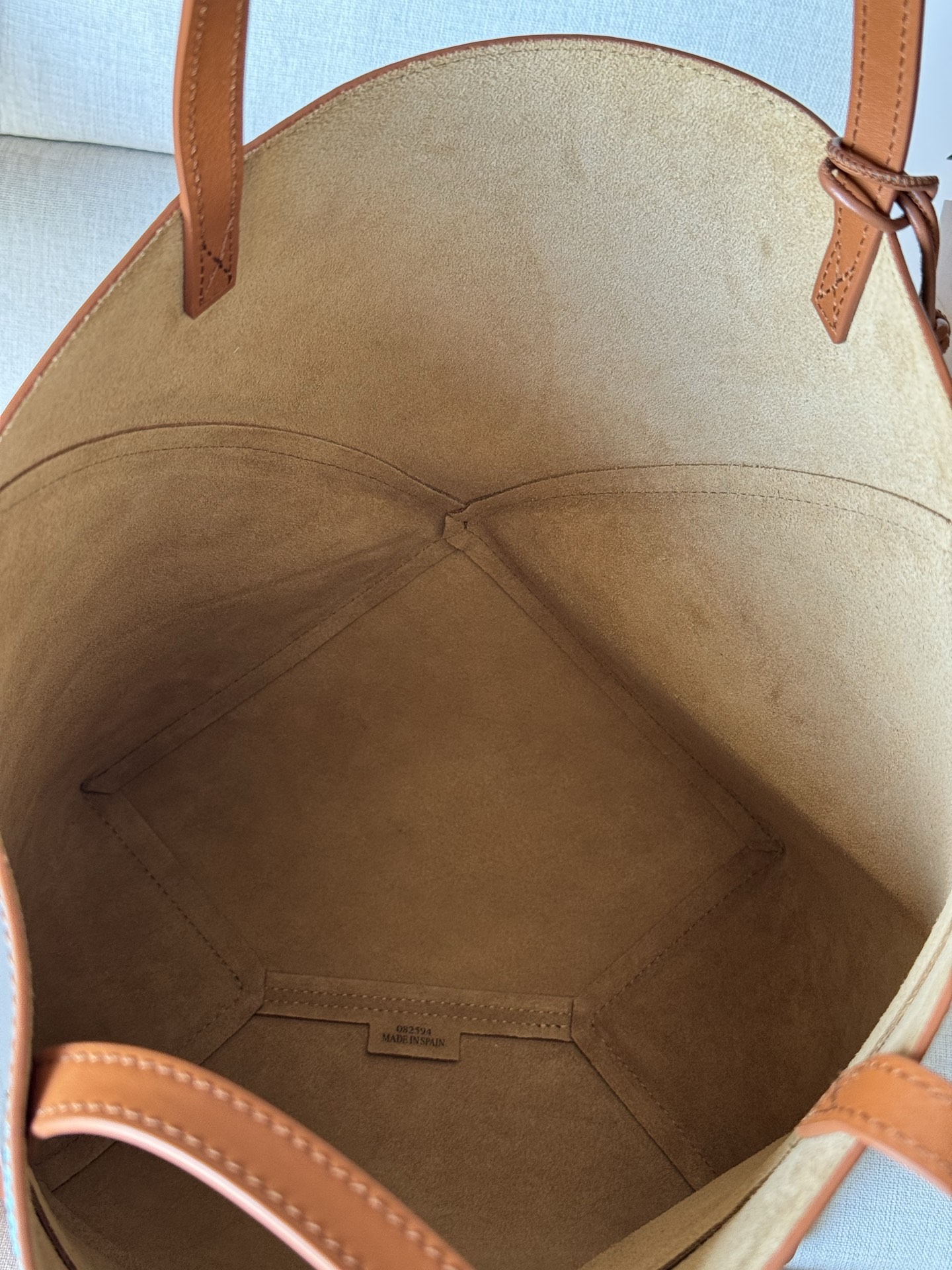 LOEWE × Josef and Anni Albers Collection Debut Puzzle Foldable Bag 0.710 In Stock Model 1762-1 Dimensions 25-31 cm