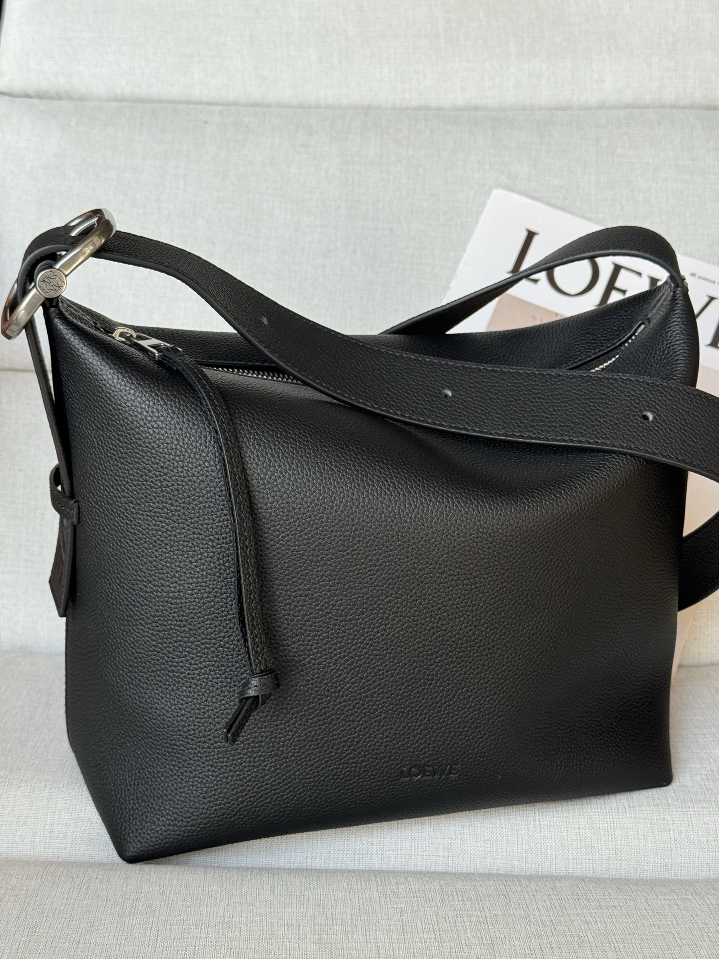 Loewe Cubi Small Lunchbox Bag 0.680 Dimensions 29-22-10 Model 337