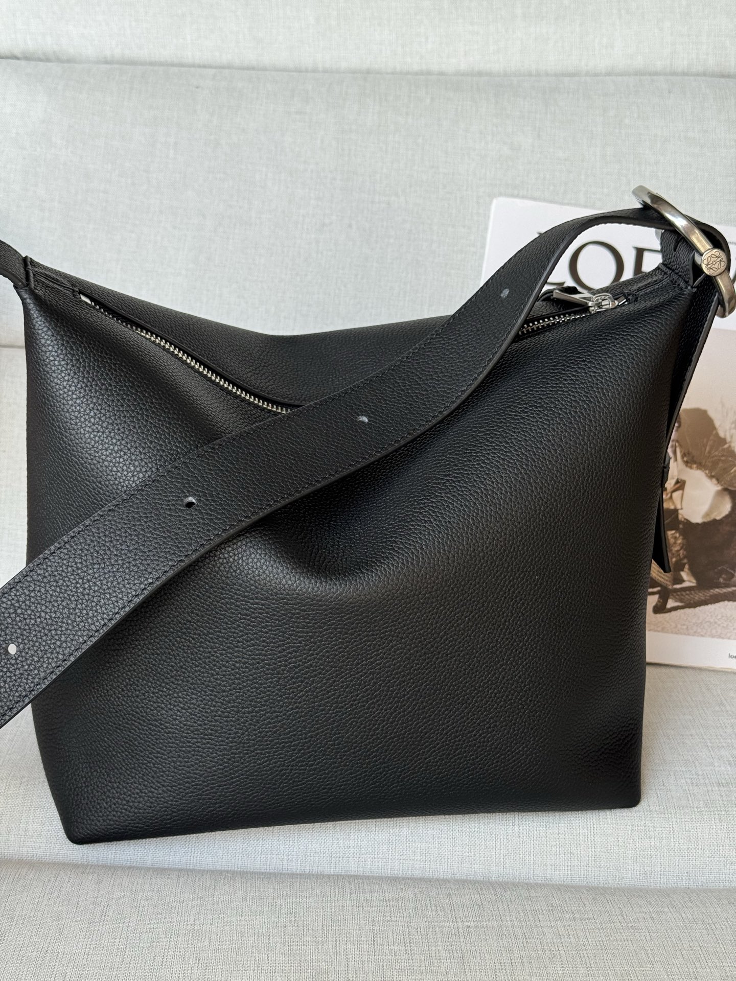 Loewe Cubi Small Lunchbox Bag 0.680 Dimensions 29-22-10 Model 337